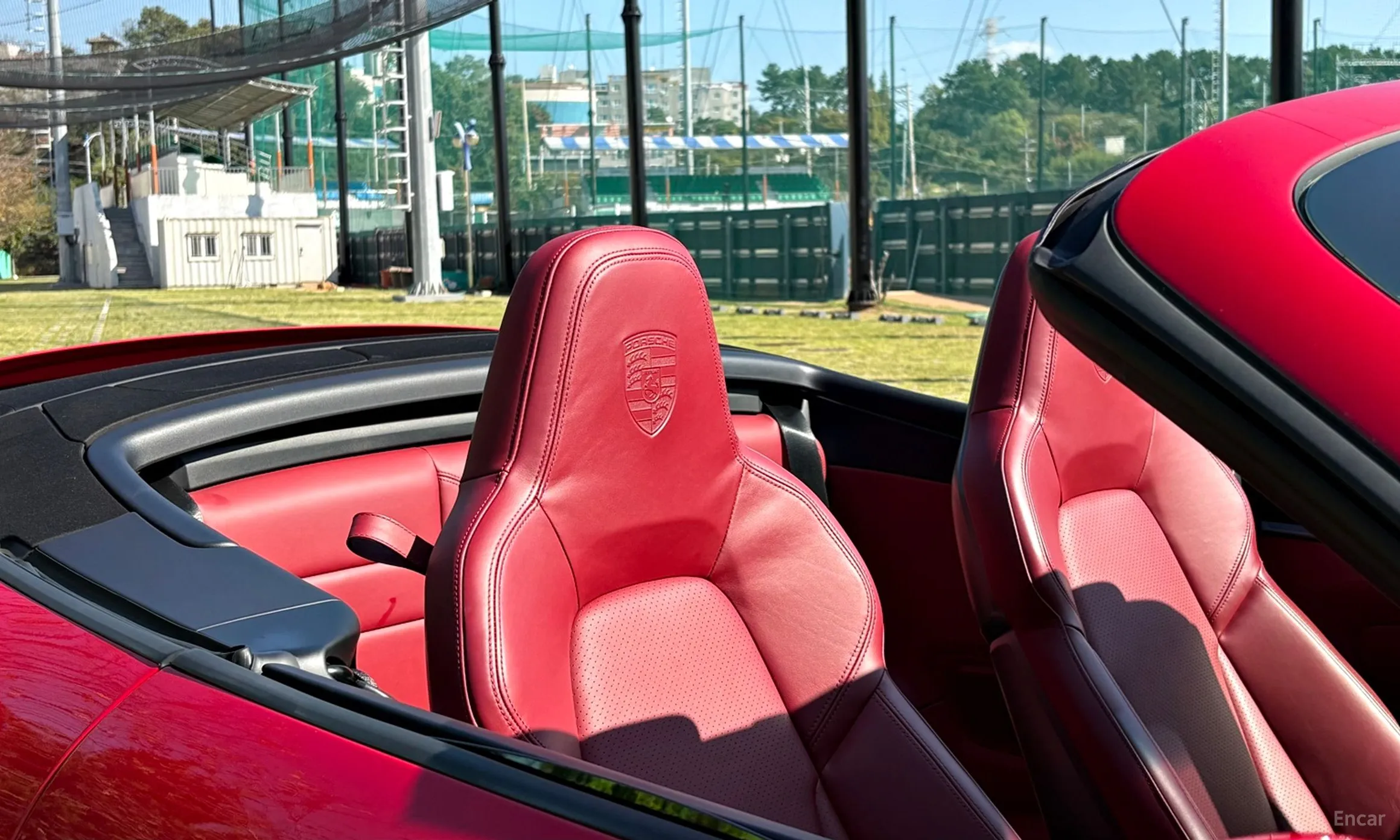 Porsche 911 (992) превью 18