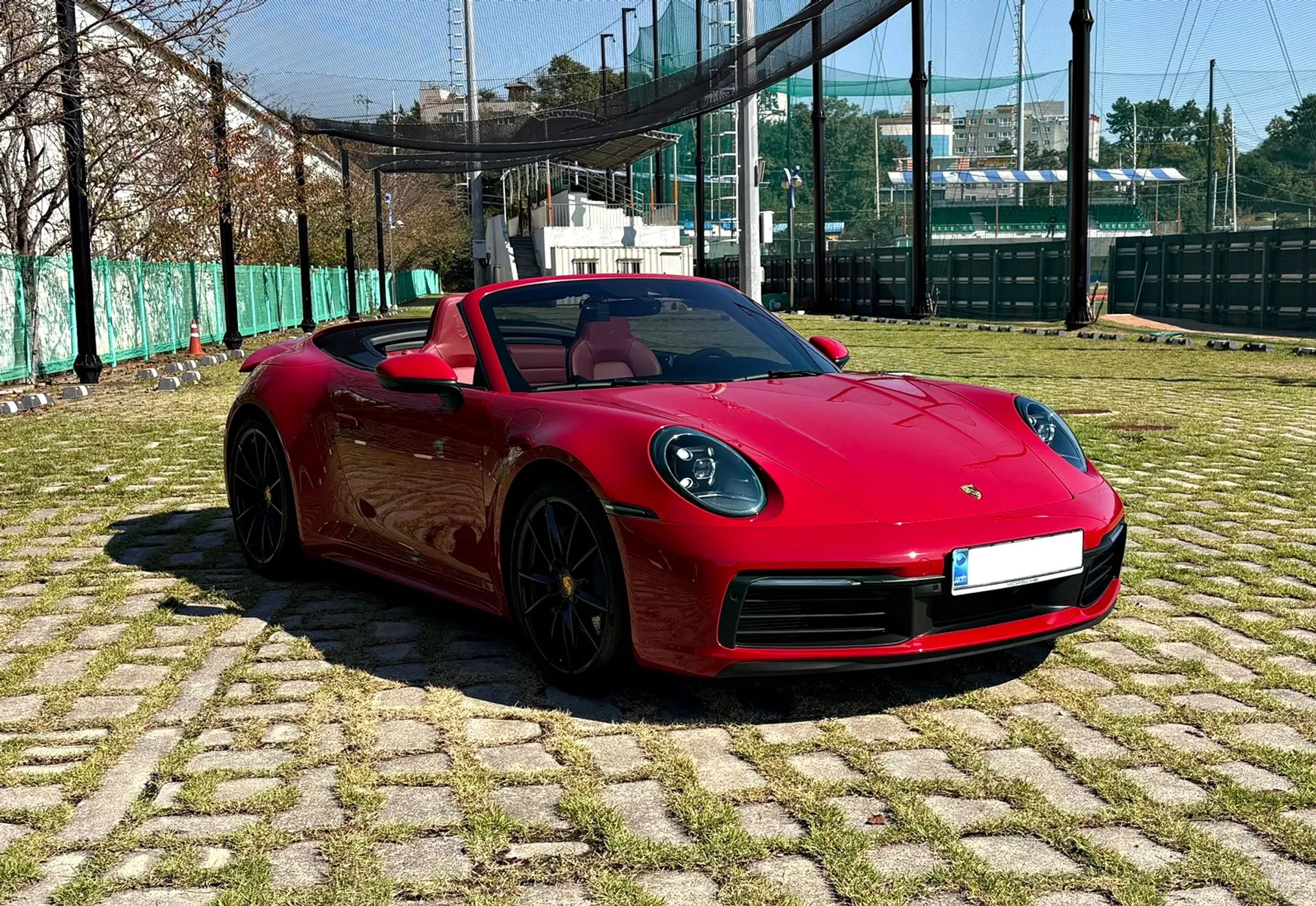 Porsche 911 (992) превью 3