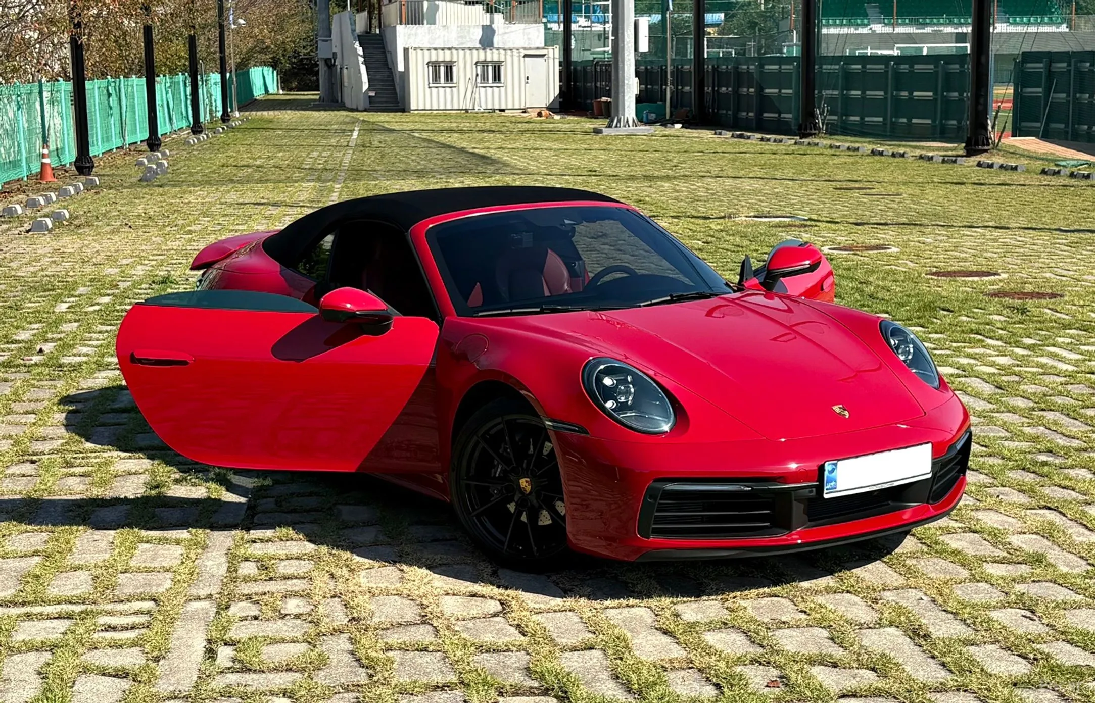 Porsche 911 (992) превью 5