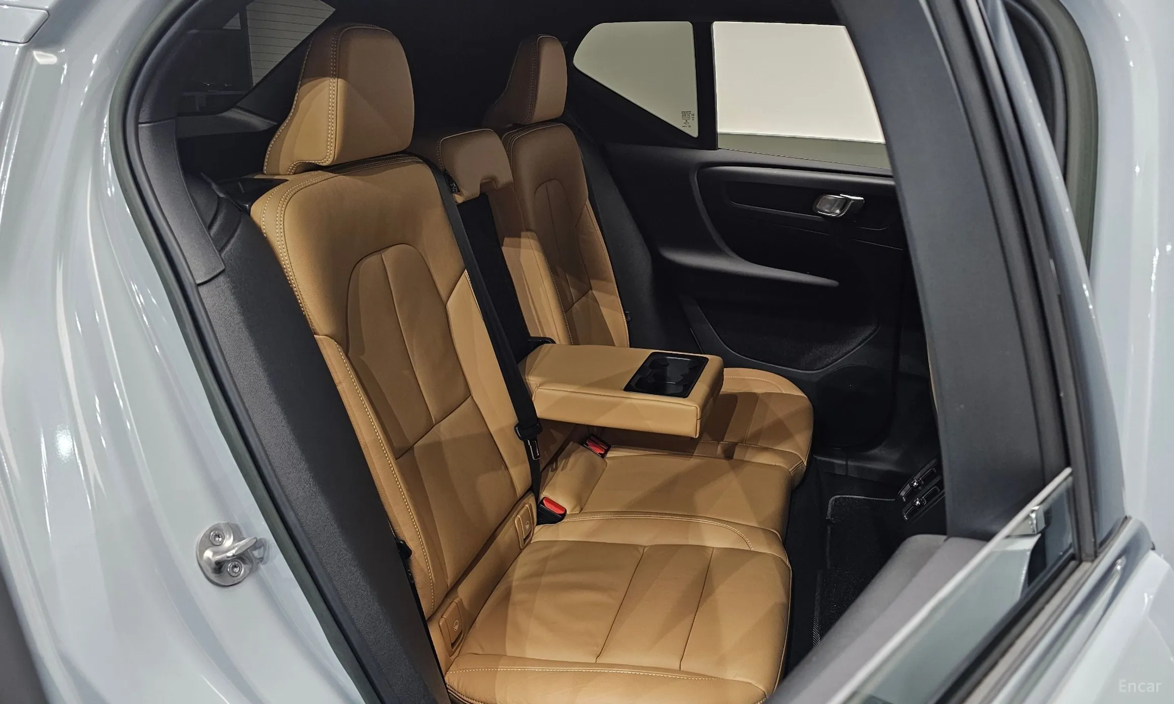 Volvo XC40 превью 12