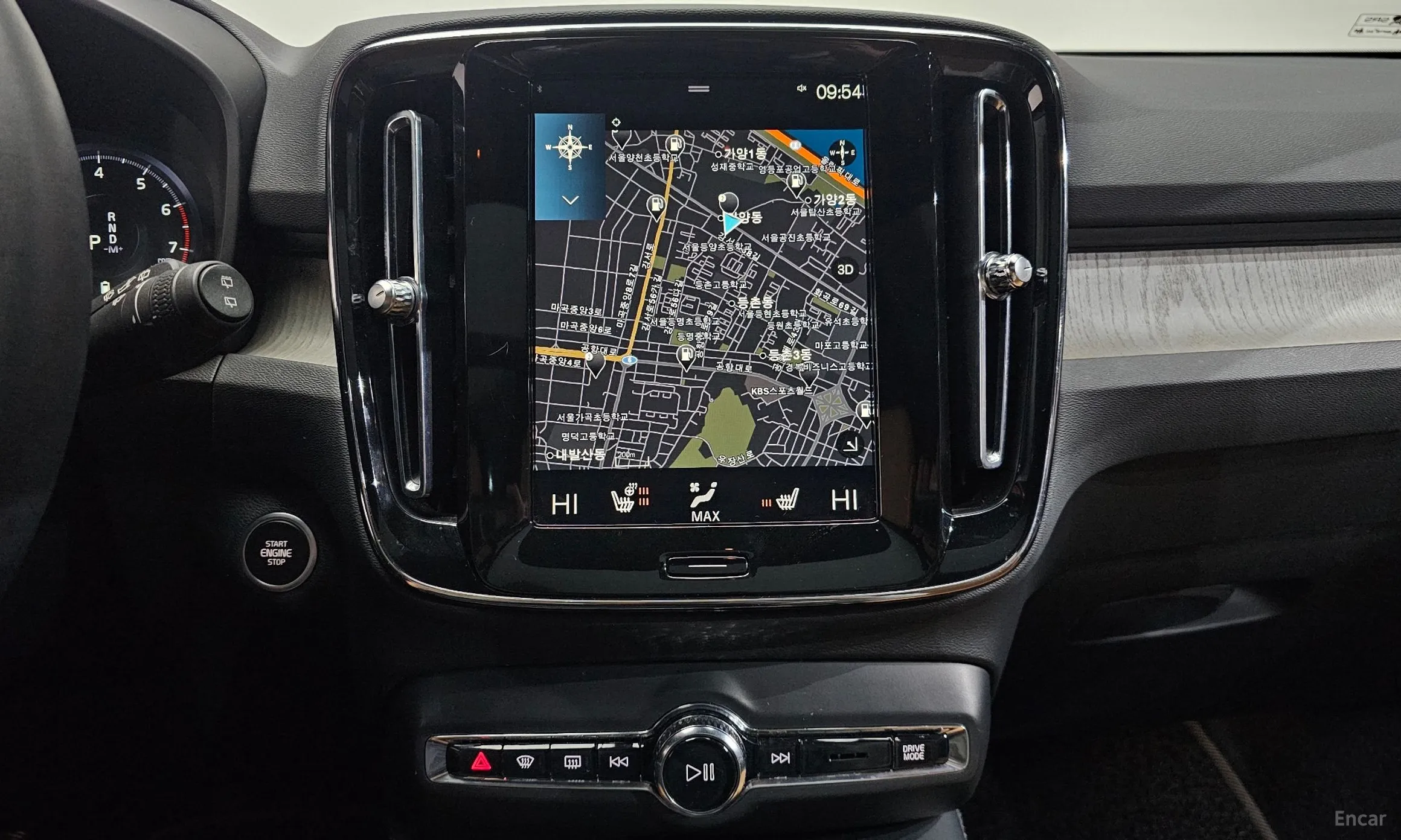 Volvo XC40 превью 14