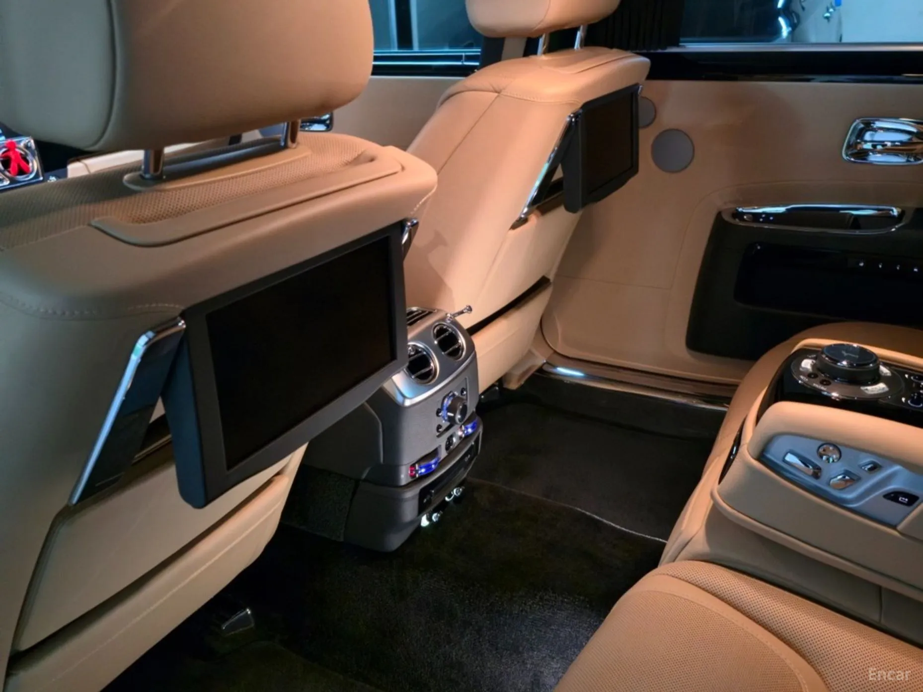 Rolls-Royce Ghost превью 20