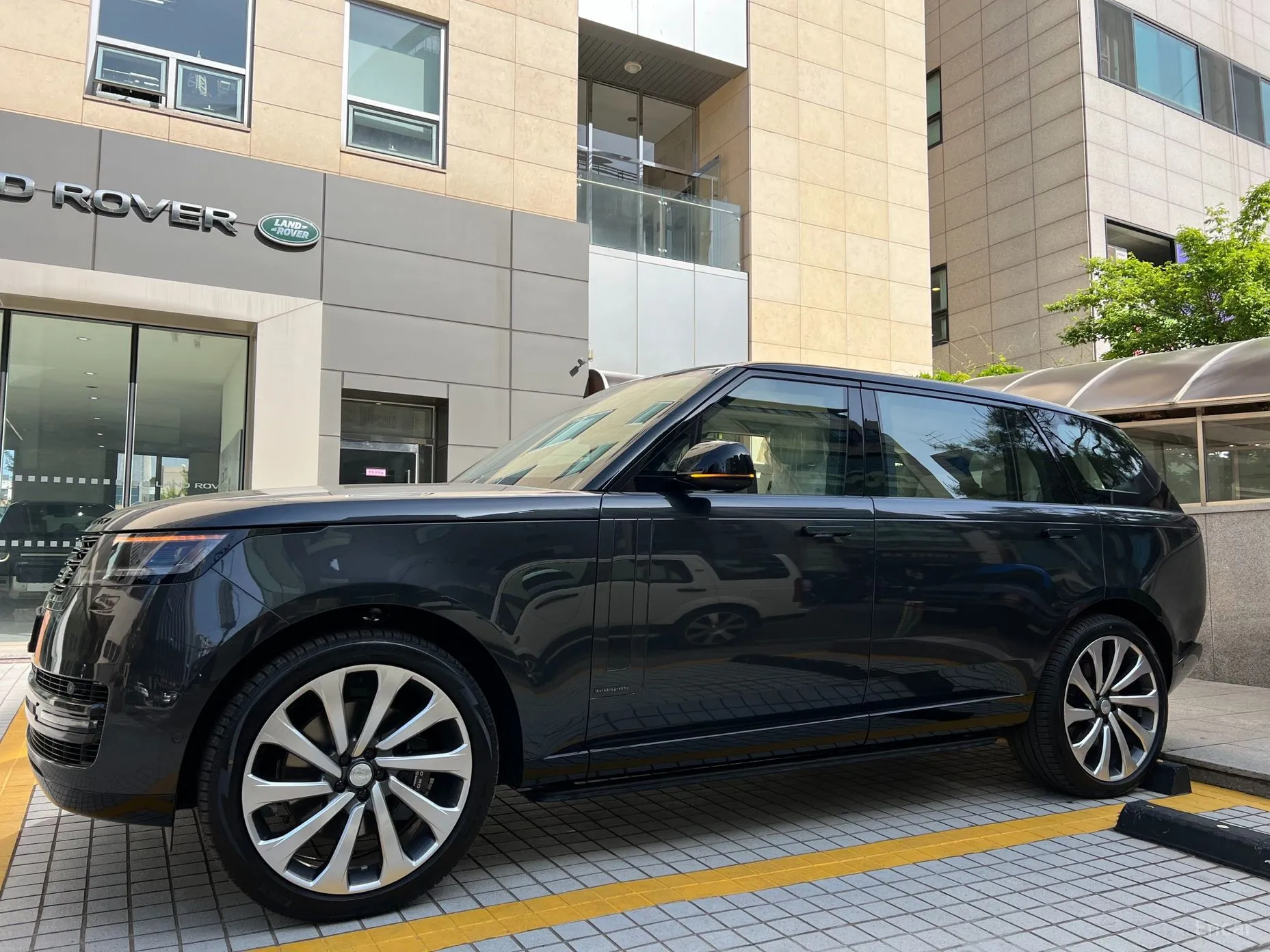 Land Rover Range Rover 5th Generation превью 4