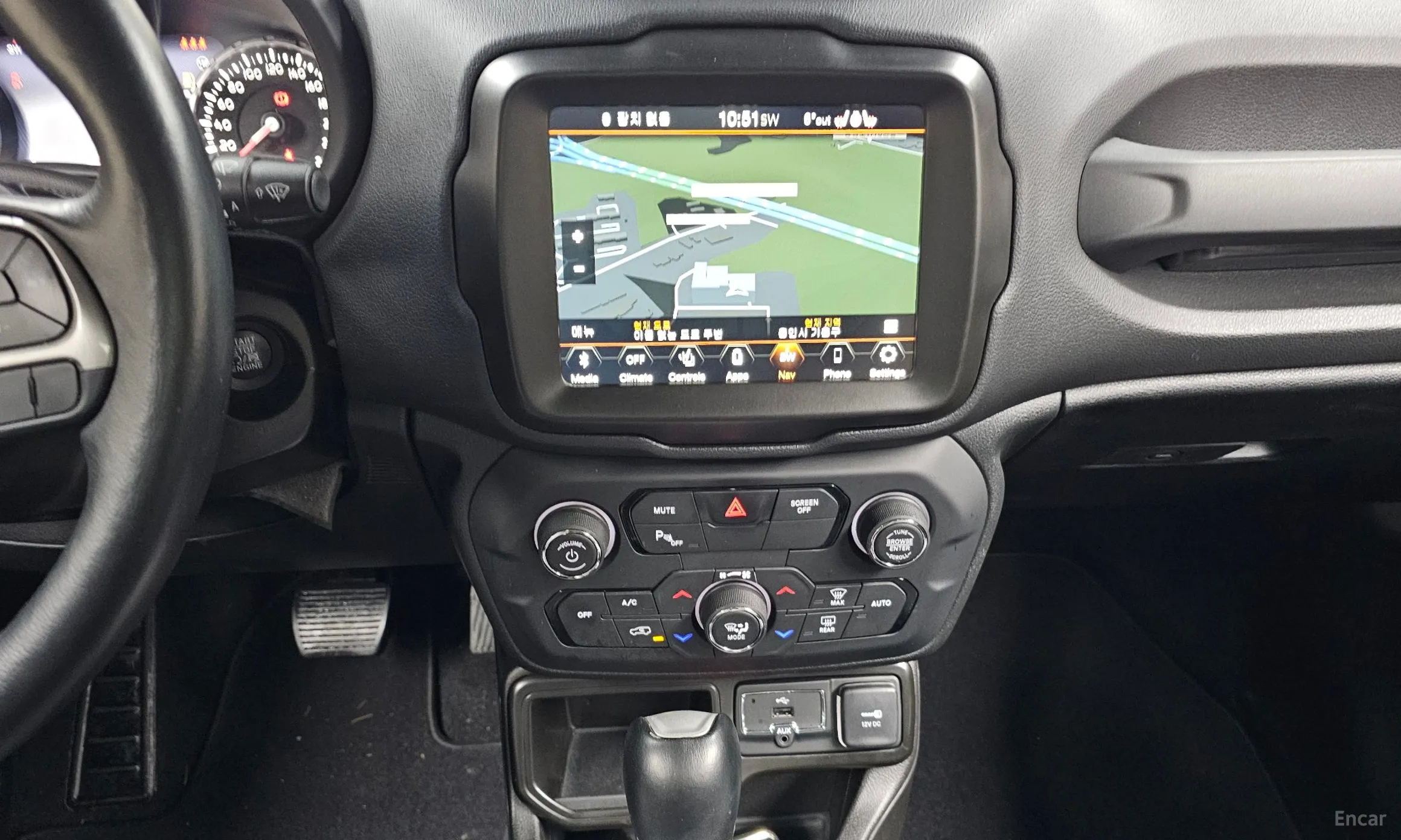 Jeep Renegade превью 14