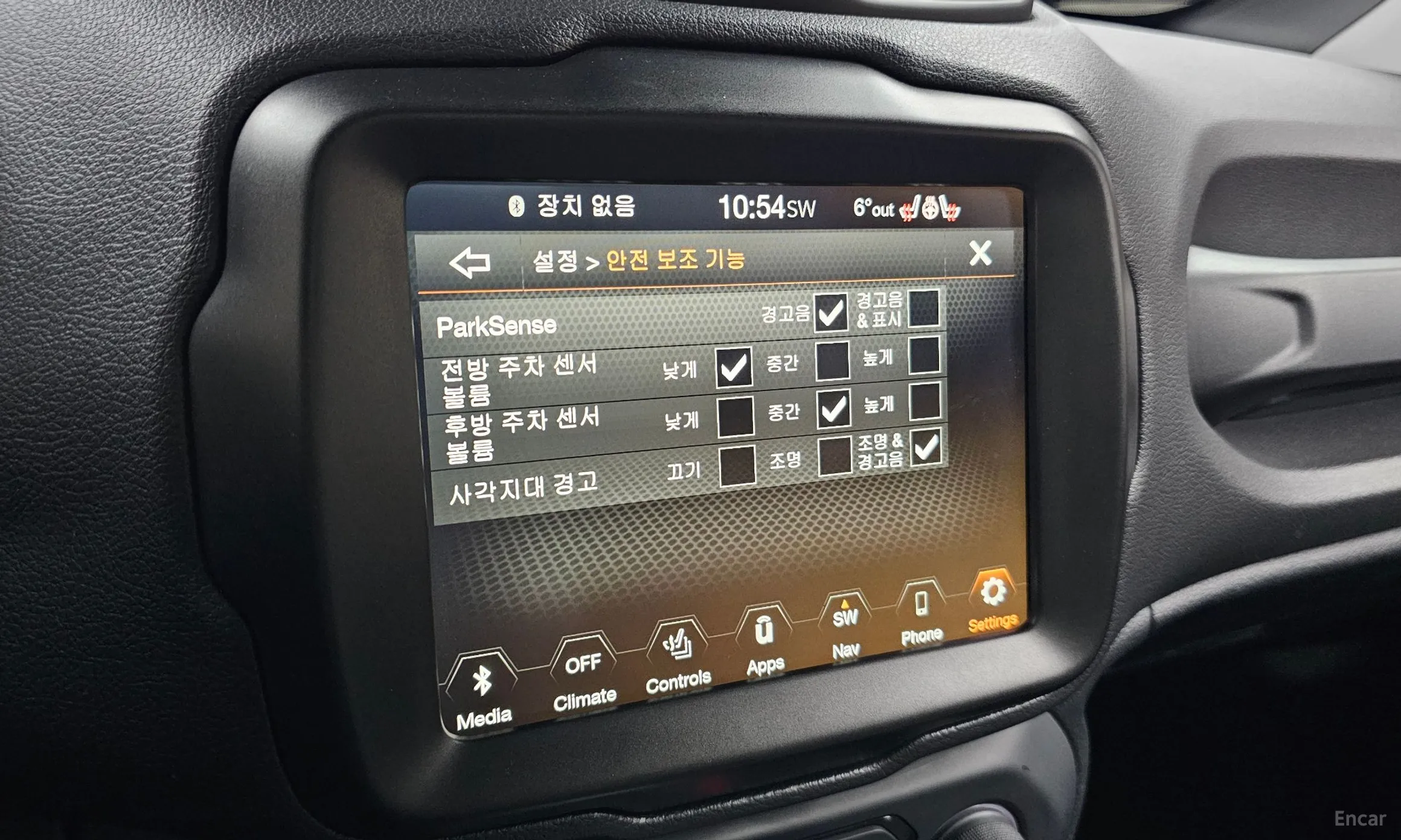 Jeep Renegade превью 16
