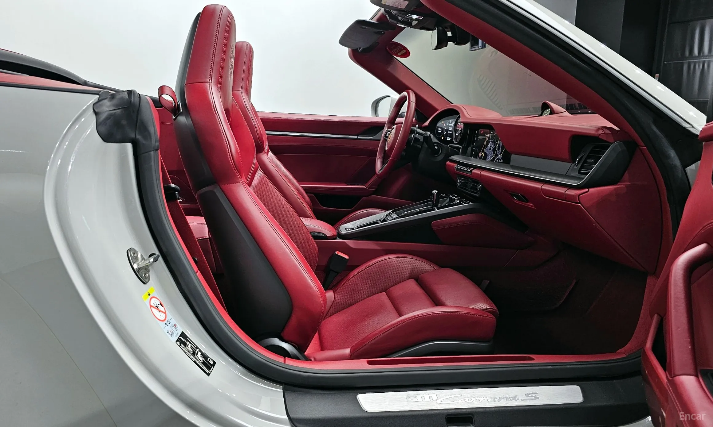Porsche 911 (992) превью 10