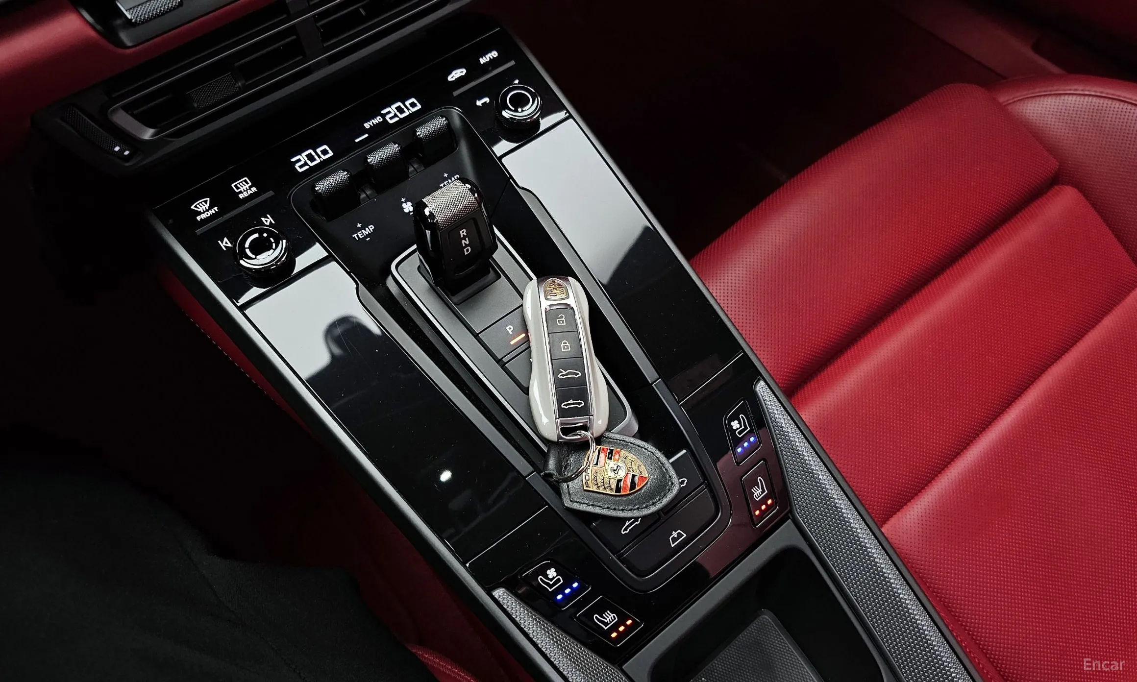 Porsche 911 (992) превью 9