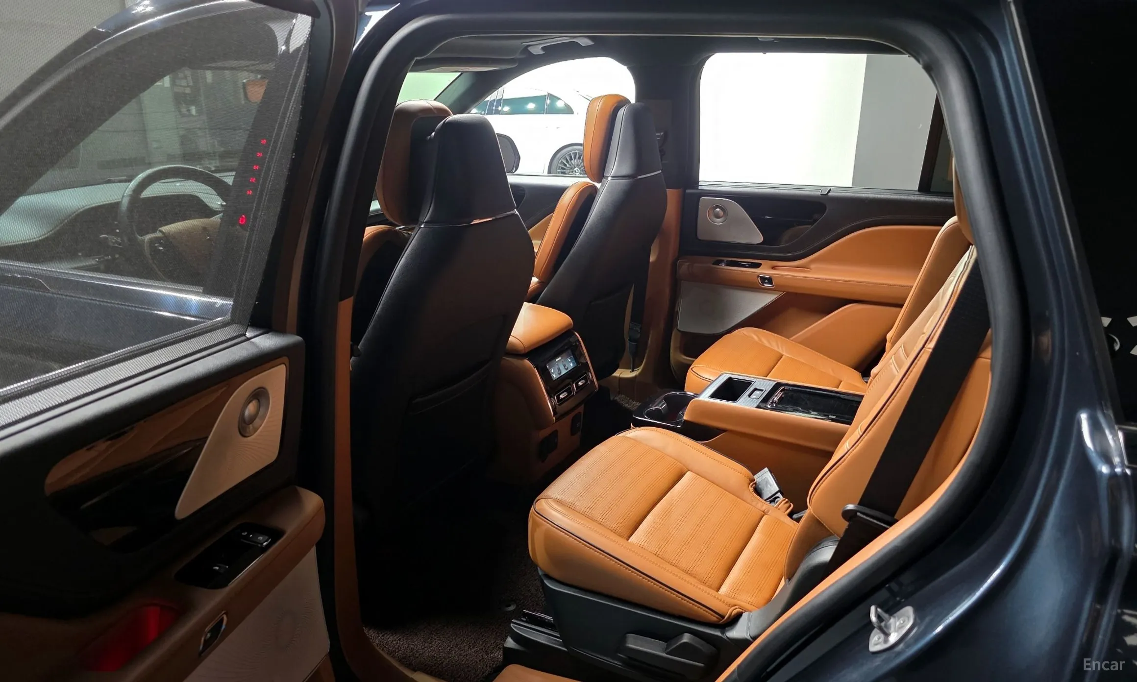 Lincoln Aviator 2nd Generation превью 10