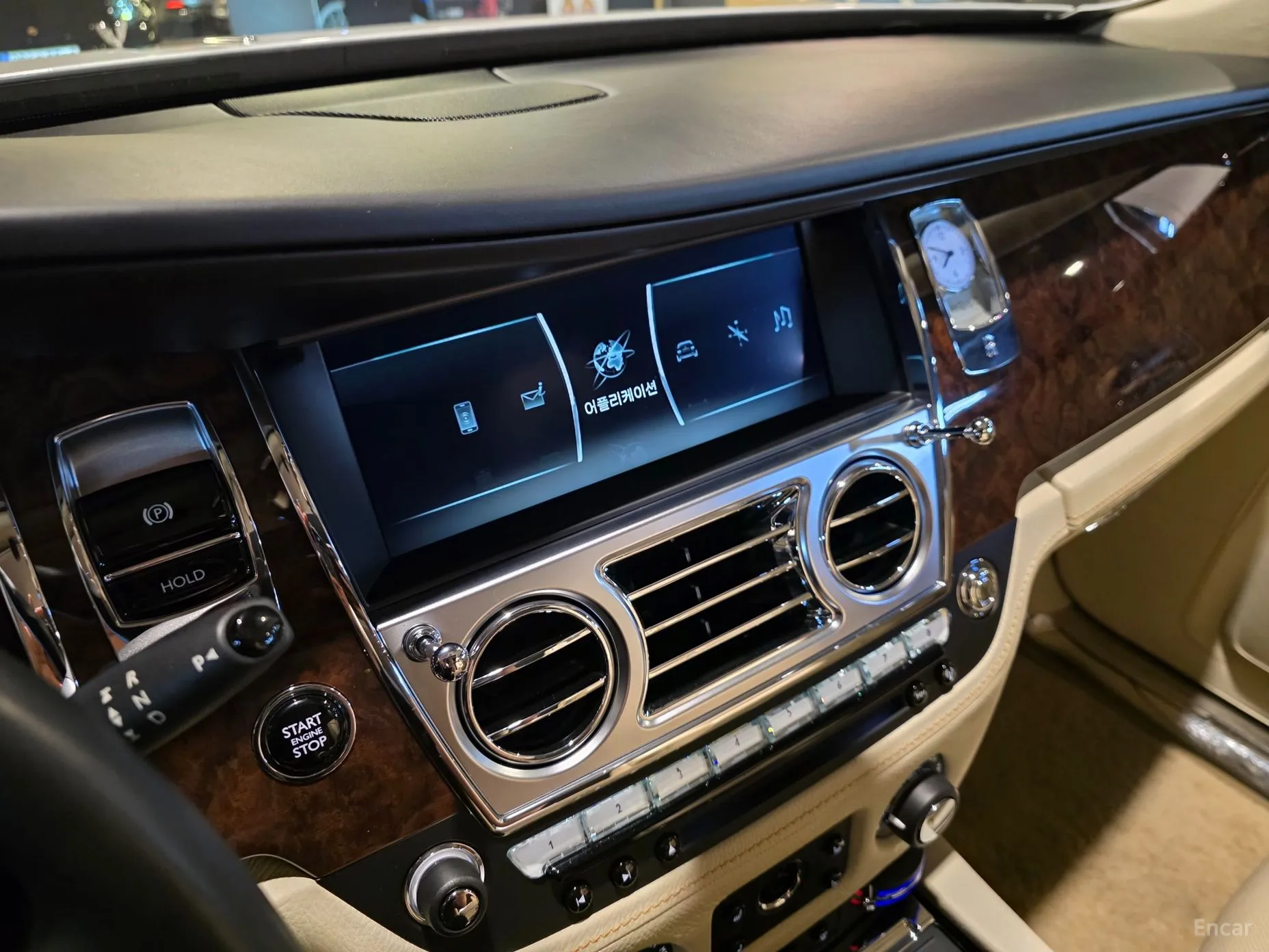Rolls-Royce Ghost превью 11
