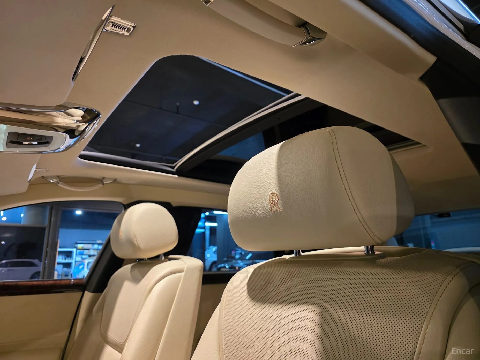 Rolls-Royce Ghost превью 20