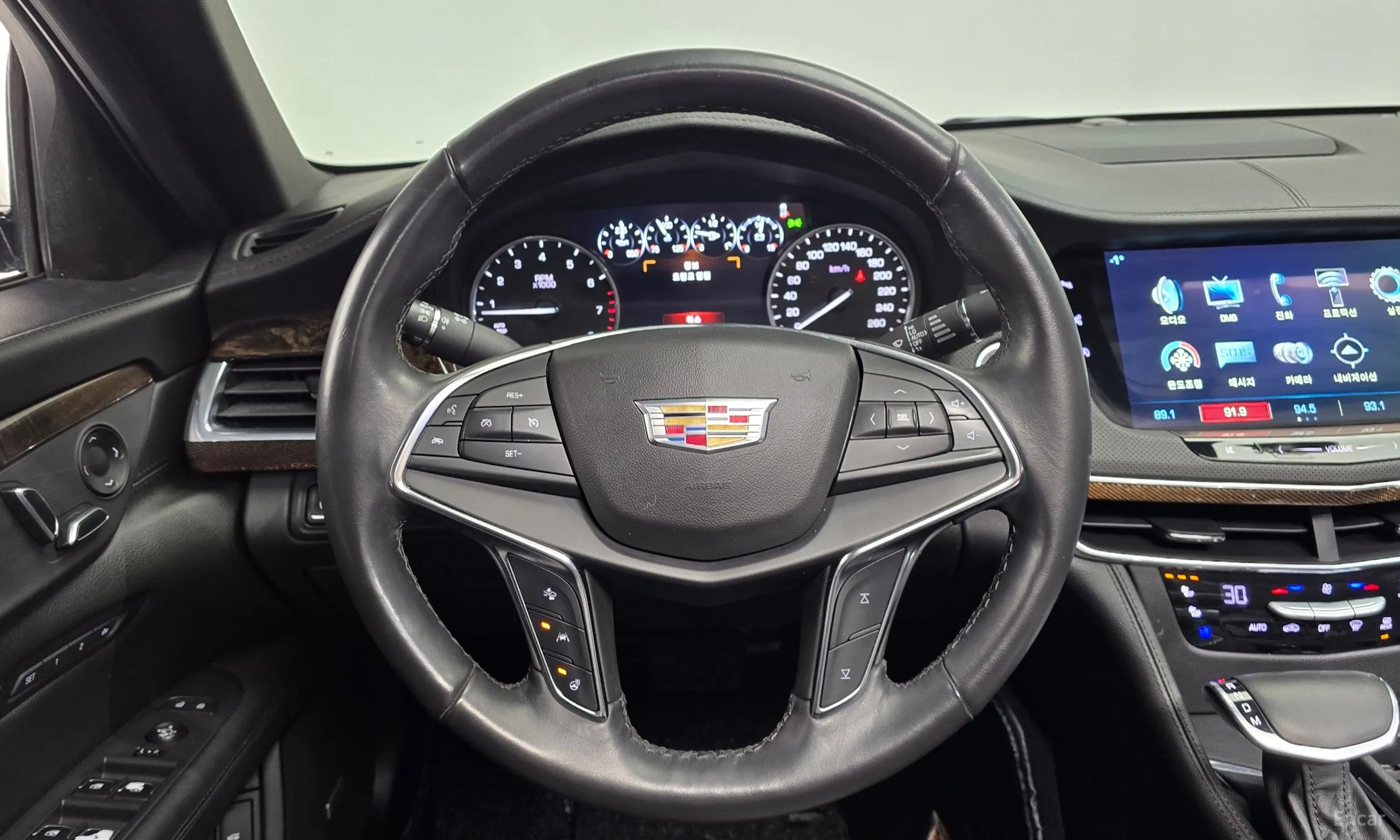 Cadillac CT6 превью 13