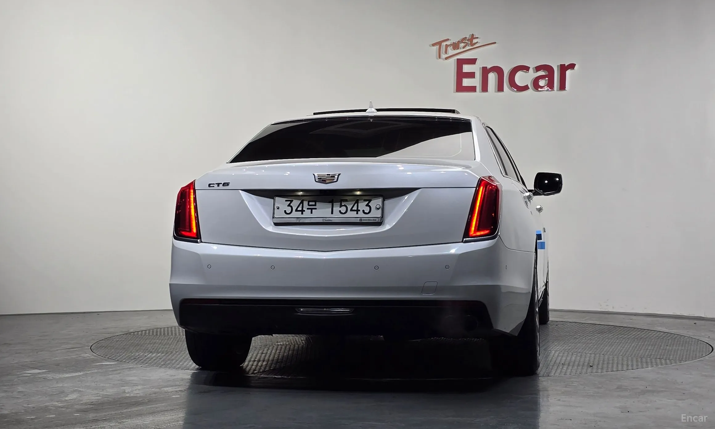 Cadillac CT6 превью 4