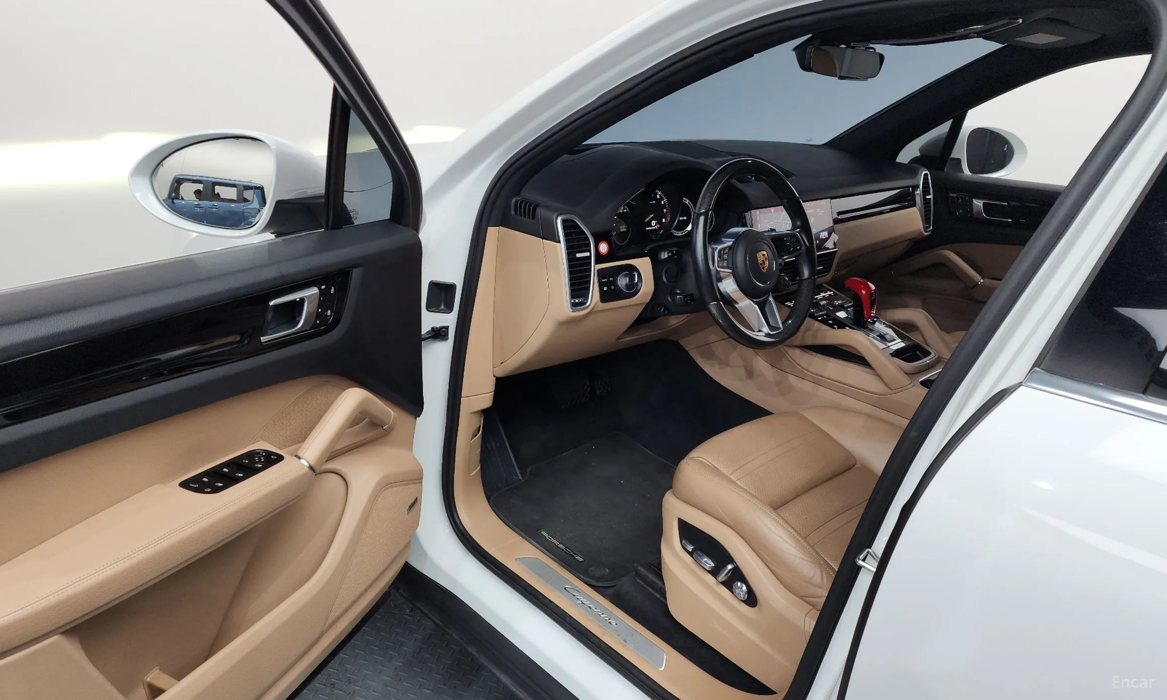 Porsche Cayenne (PO536) превью 10