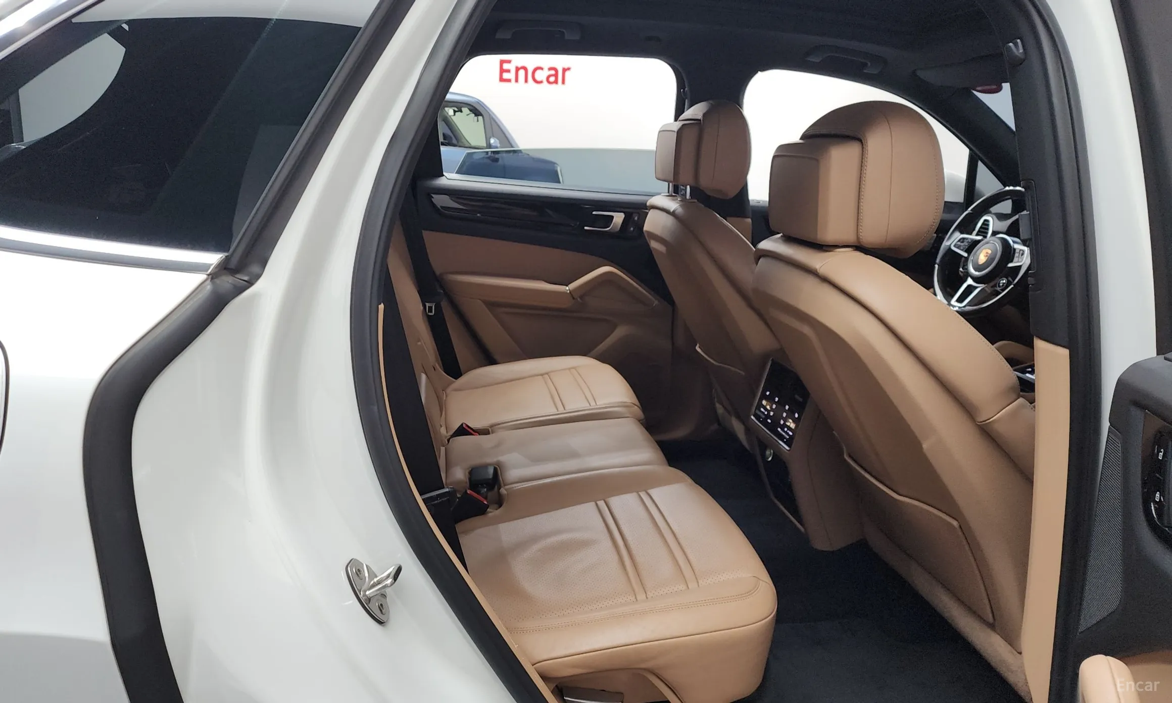 Porsche Cayenne (PO536) превью 12