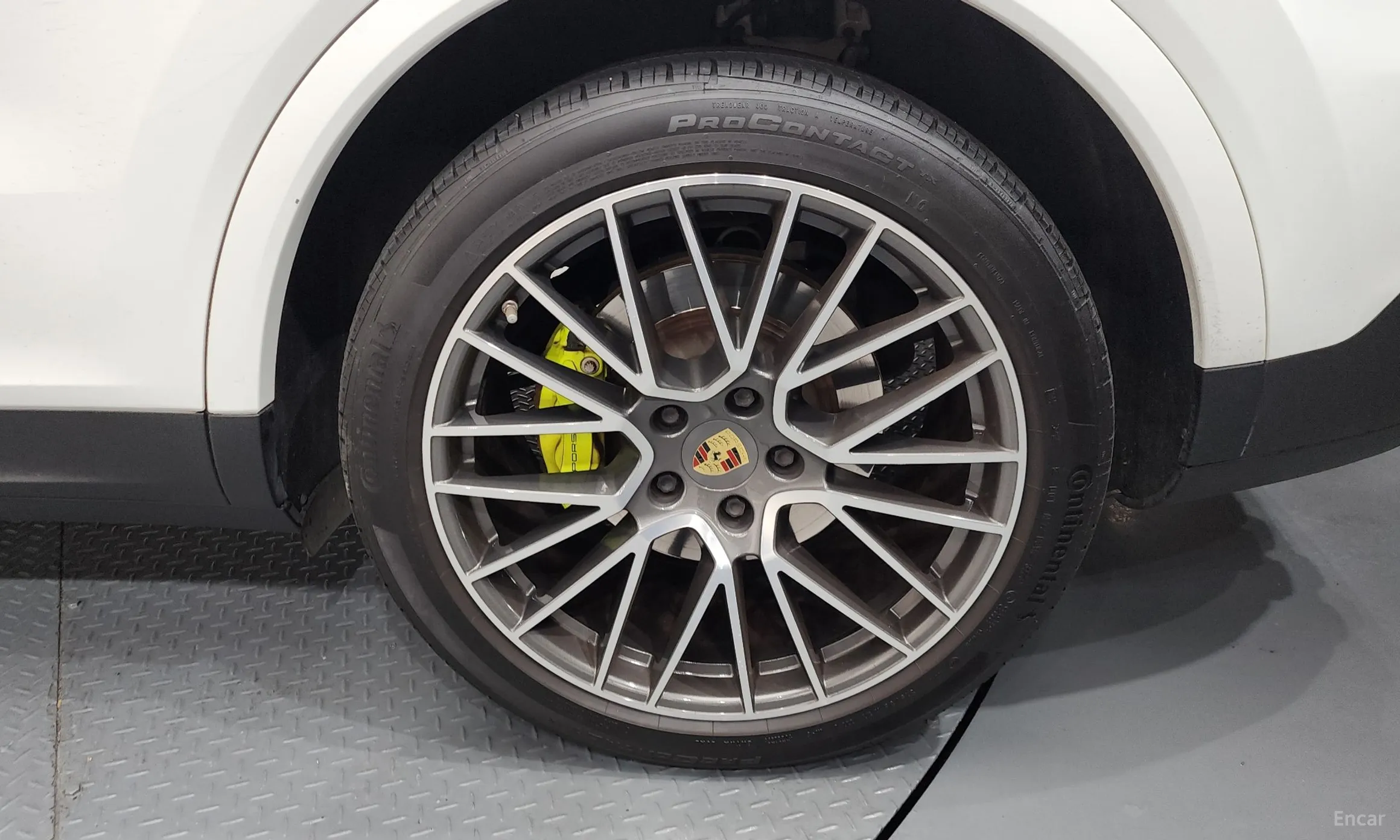 Porsche Cayenne (PO536) превью 5
