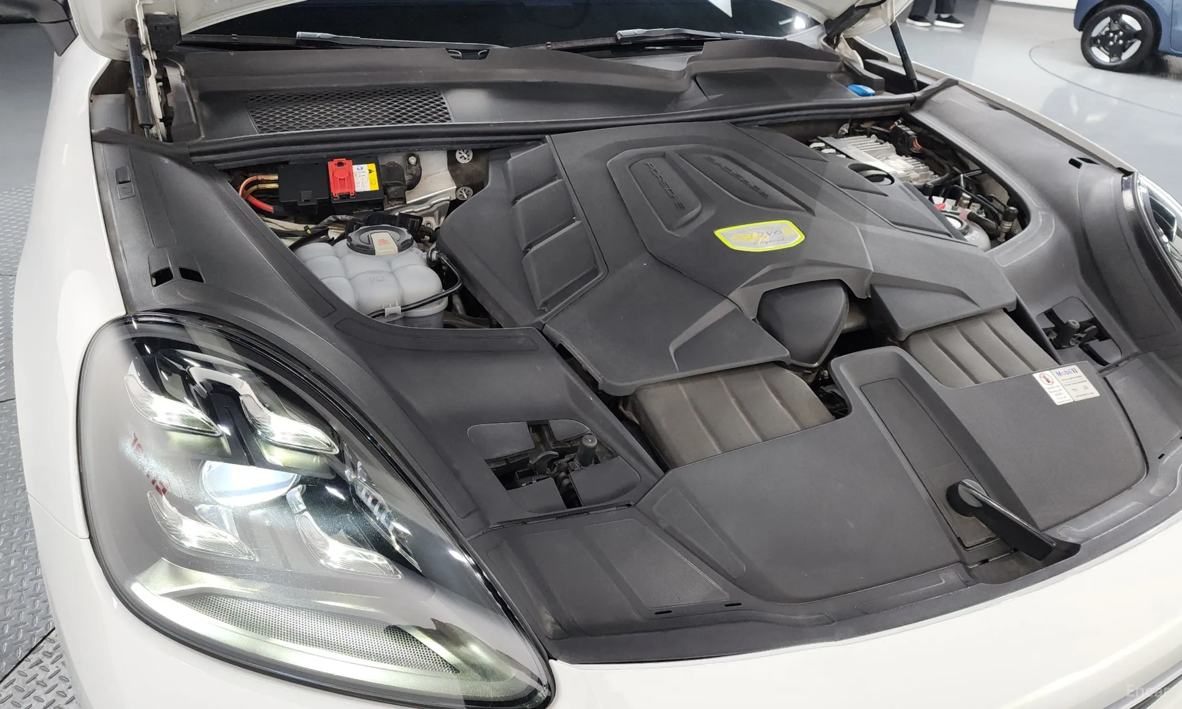 Porsche Cayenne (PO536) превью 6