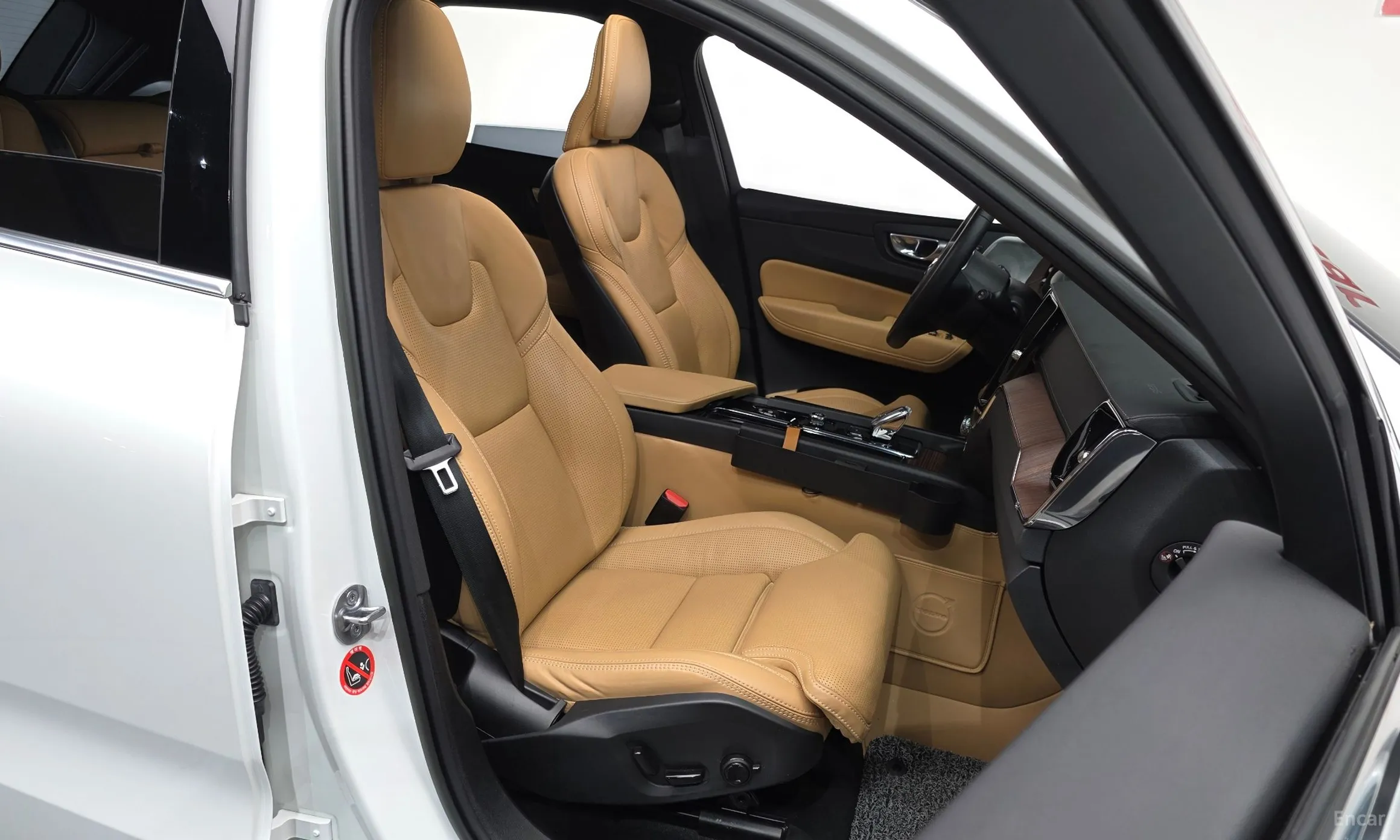 Volvo XC60 Gen 2 превью 10