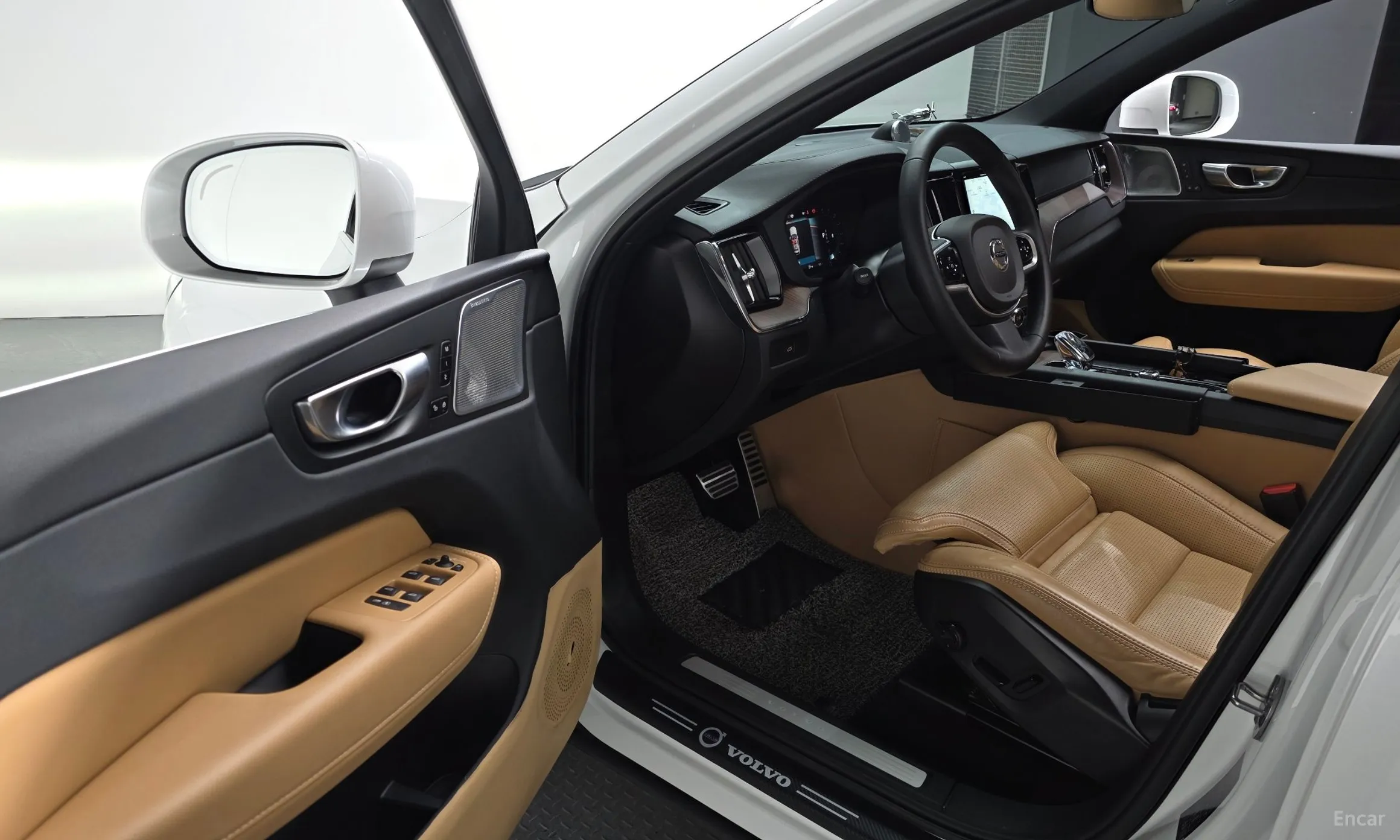 Volvo XC60 Gen 2 превью 11