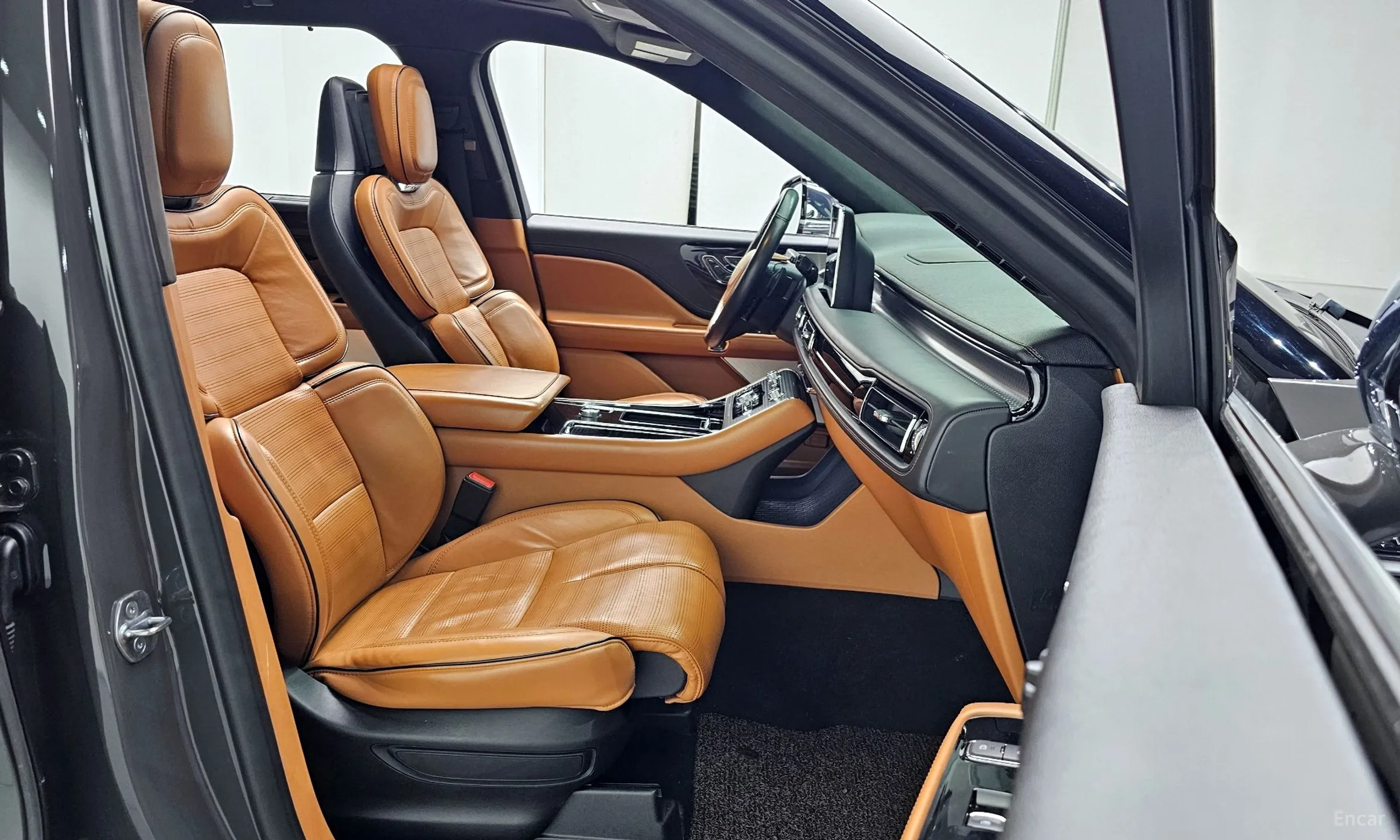 Lincoln Aviator 2nd Generation превью 11