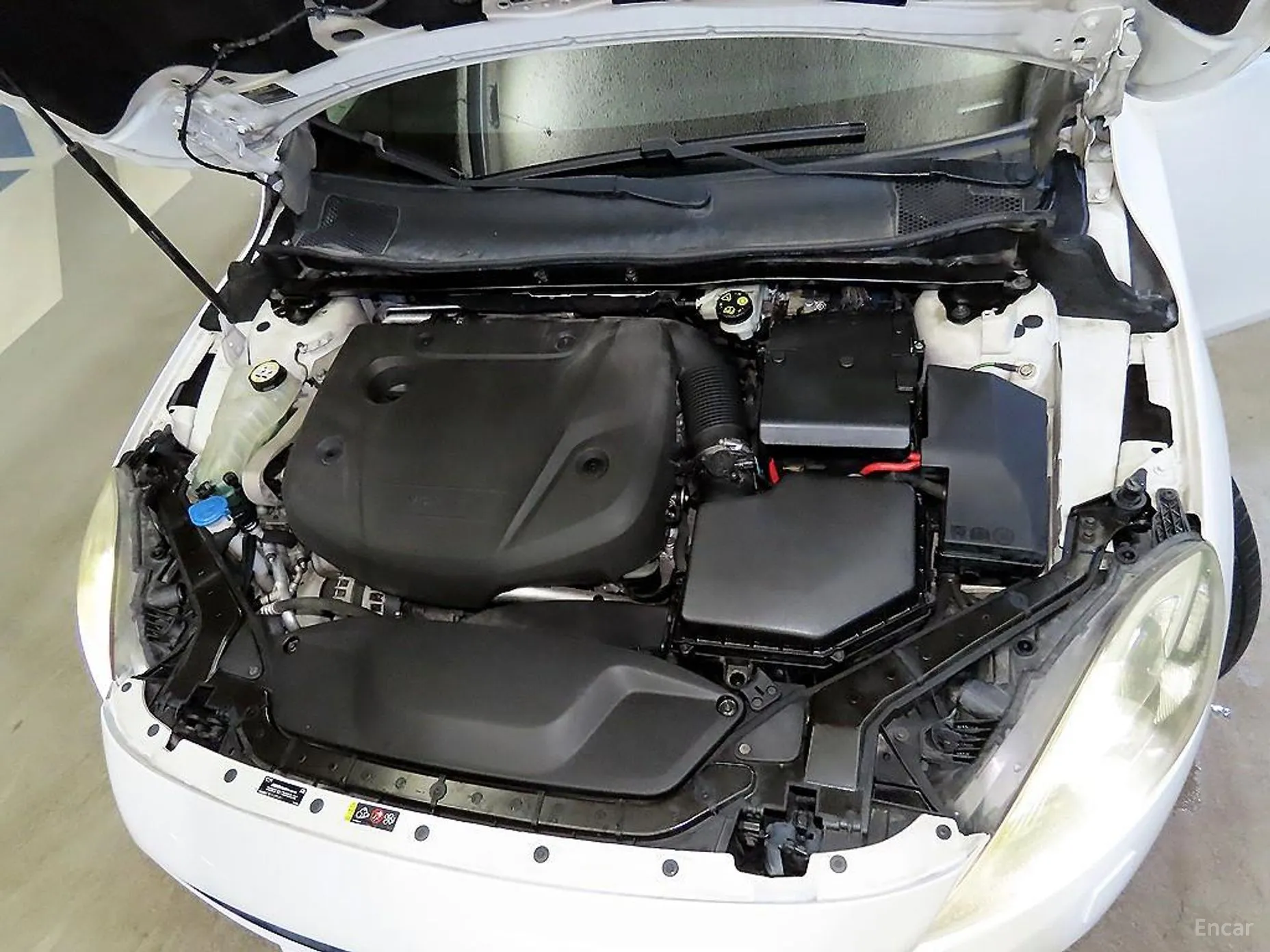 Volvo V40 превью 18