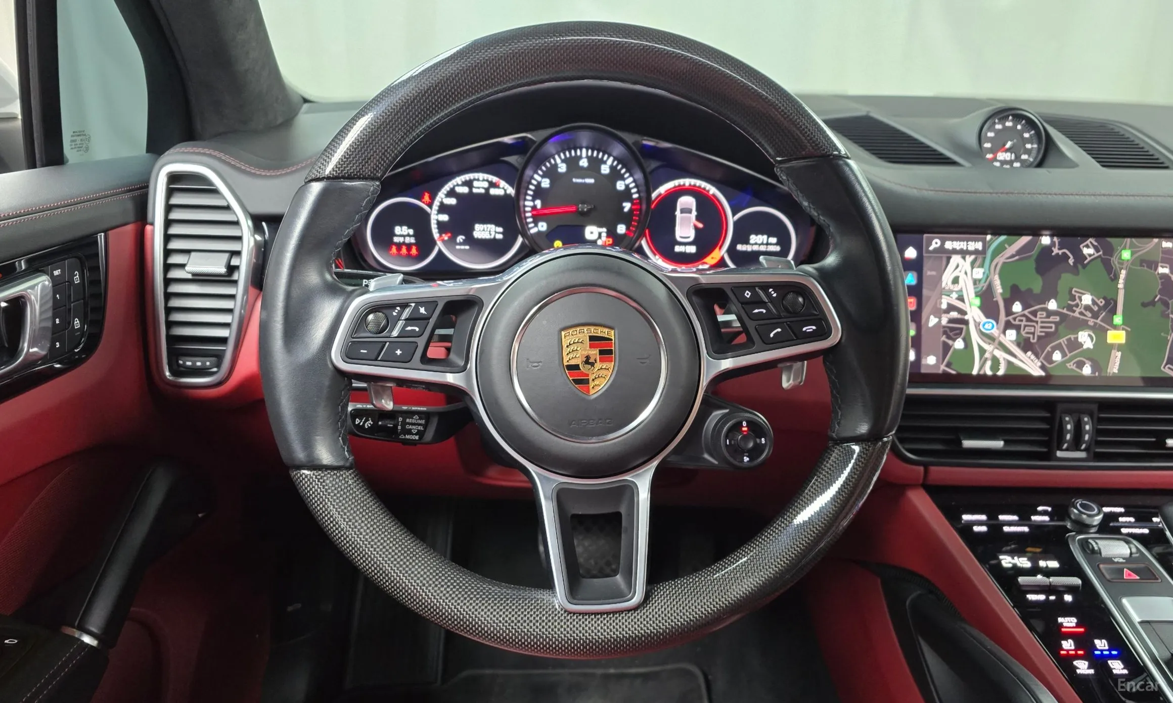 Porsche Cayenne (PO536) превью 13
