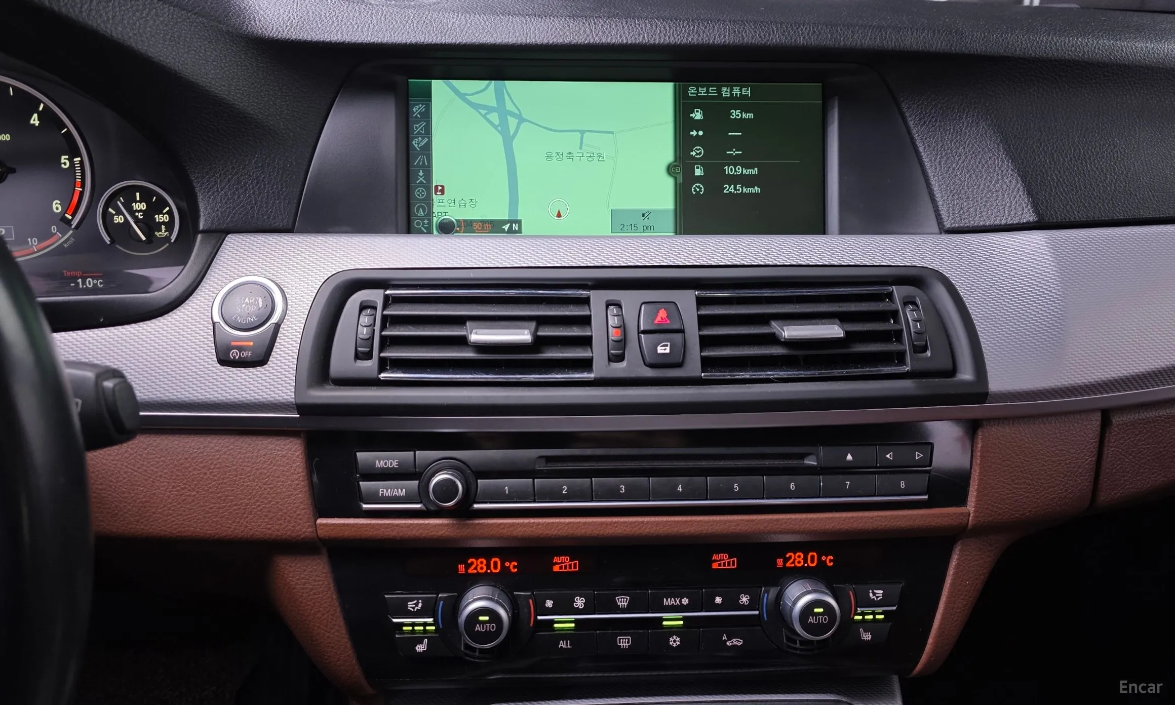 BMW 5 Series (F10) превью 13