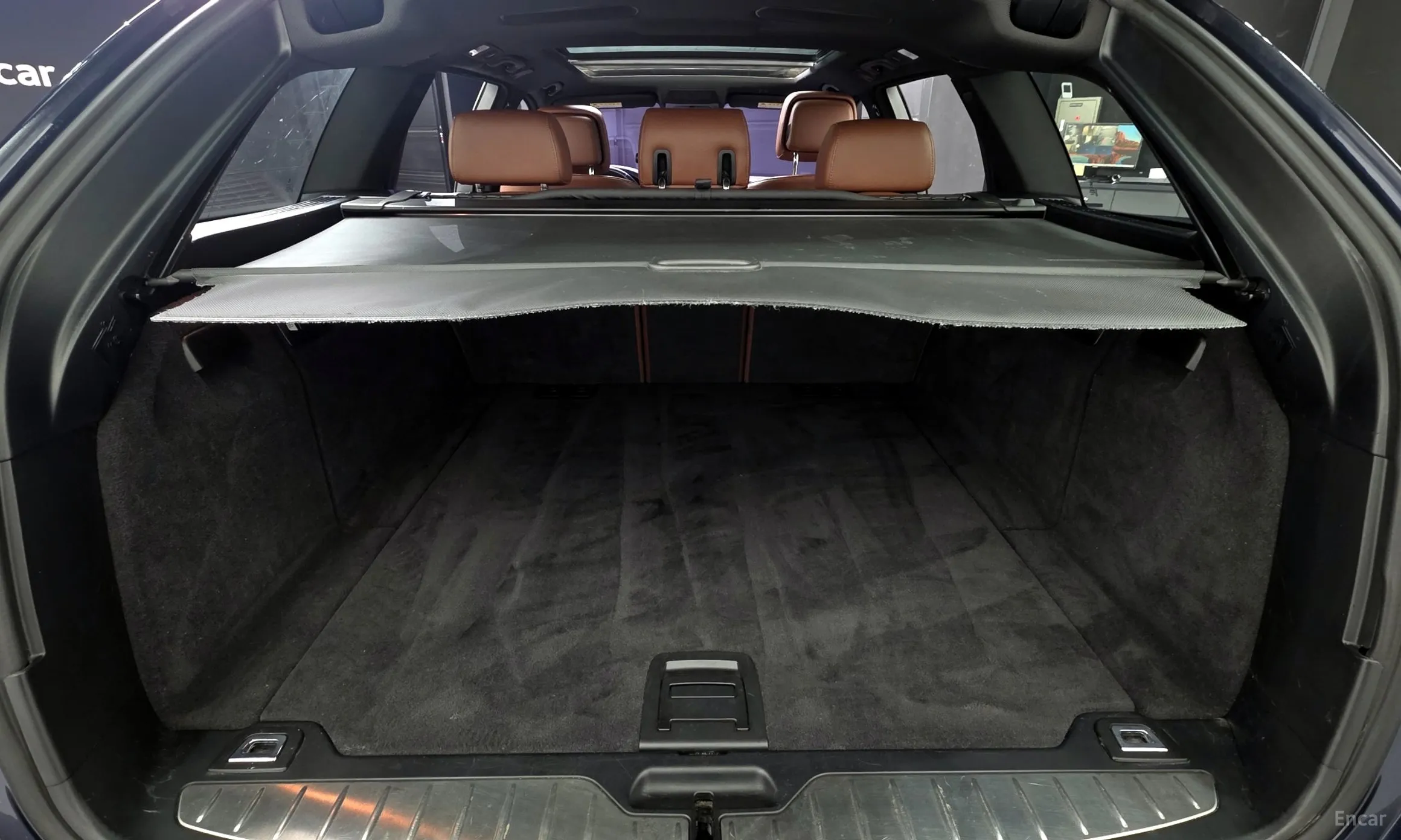 BMW 5 Series (F10) превью 19