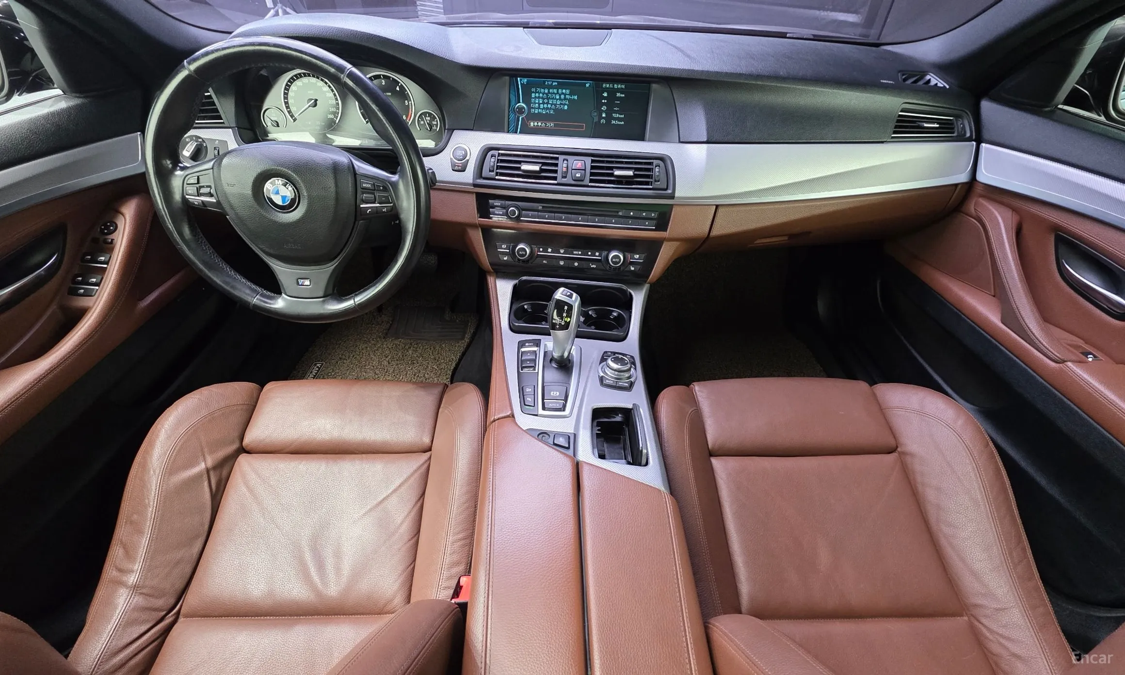 BMW 5 Series (F10) превью 7