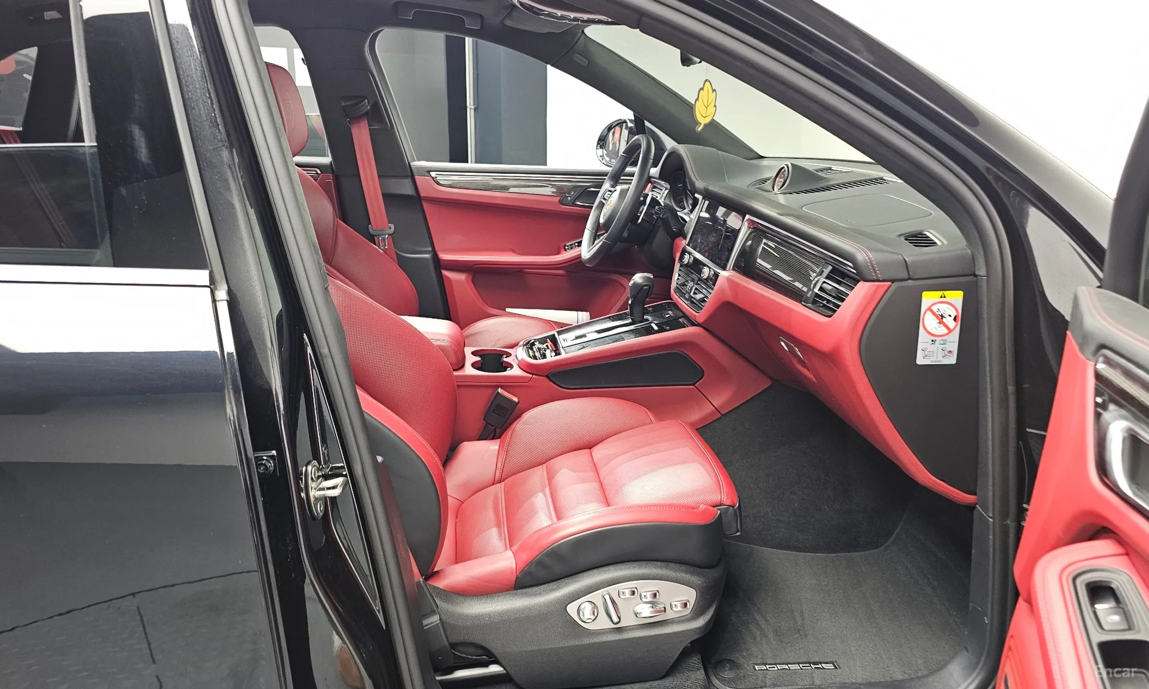 Porsche Macan превью 11