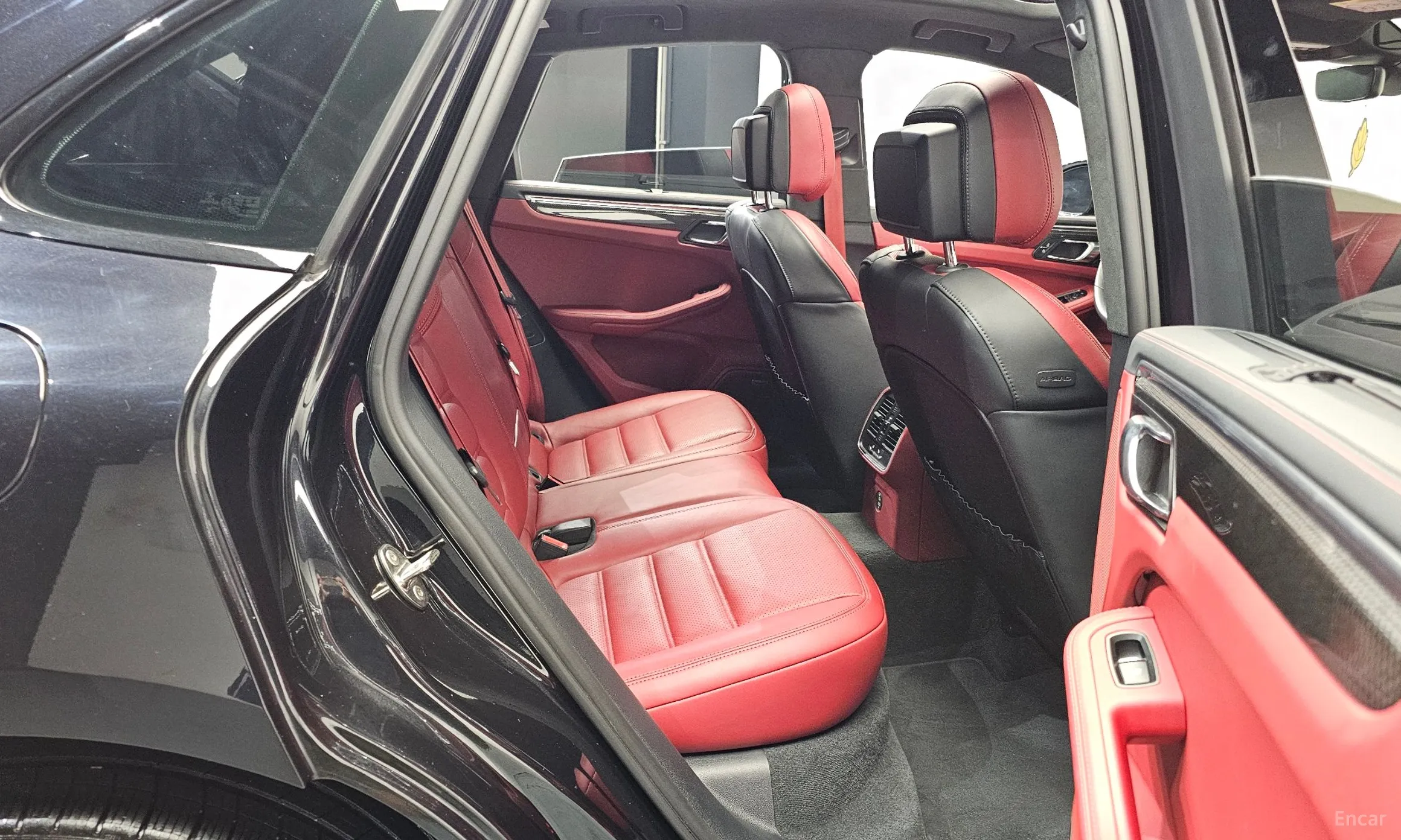 Porsche Macan превью 12