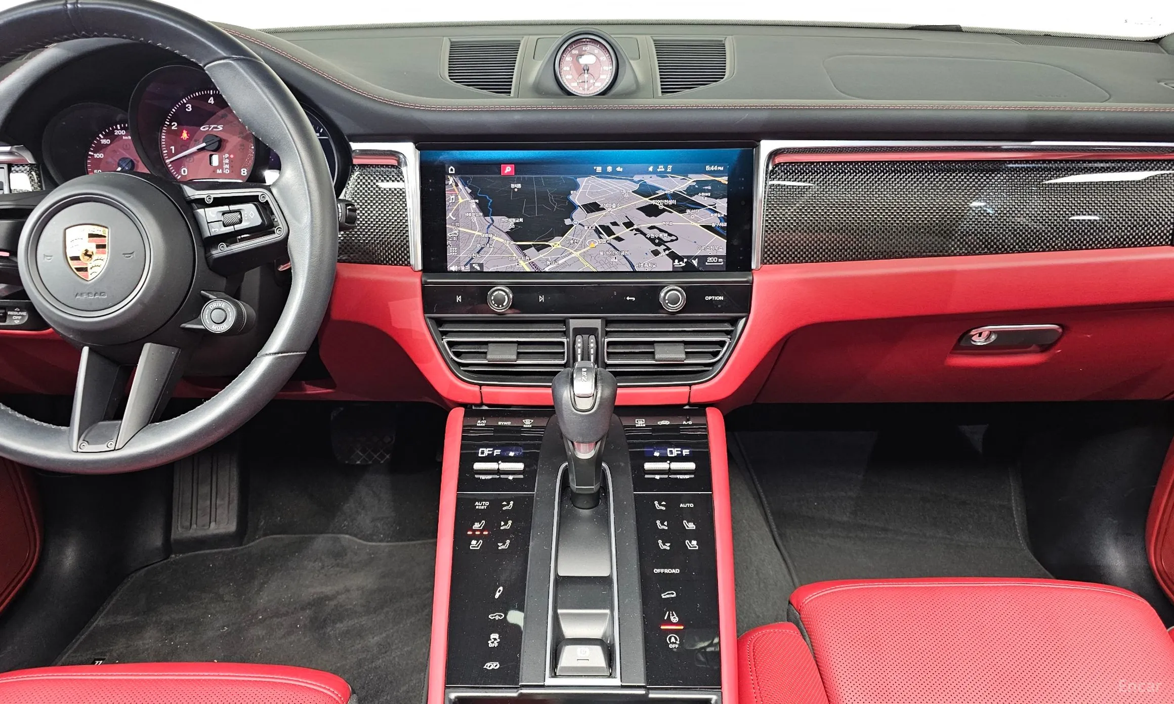 Porsche Macan превью 15