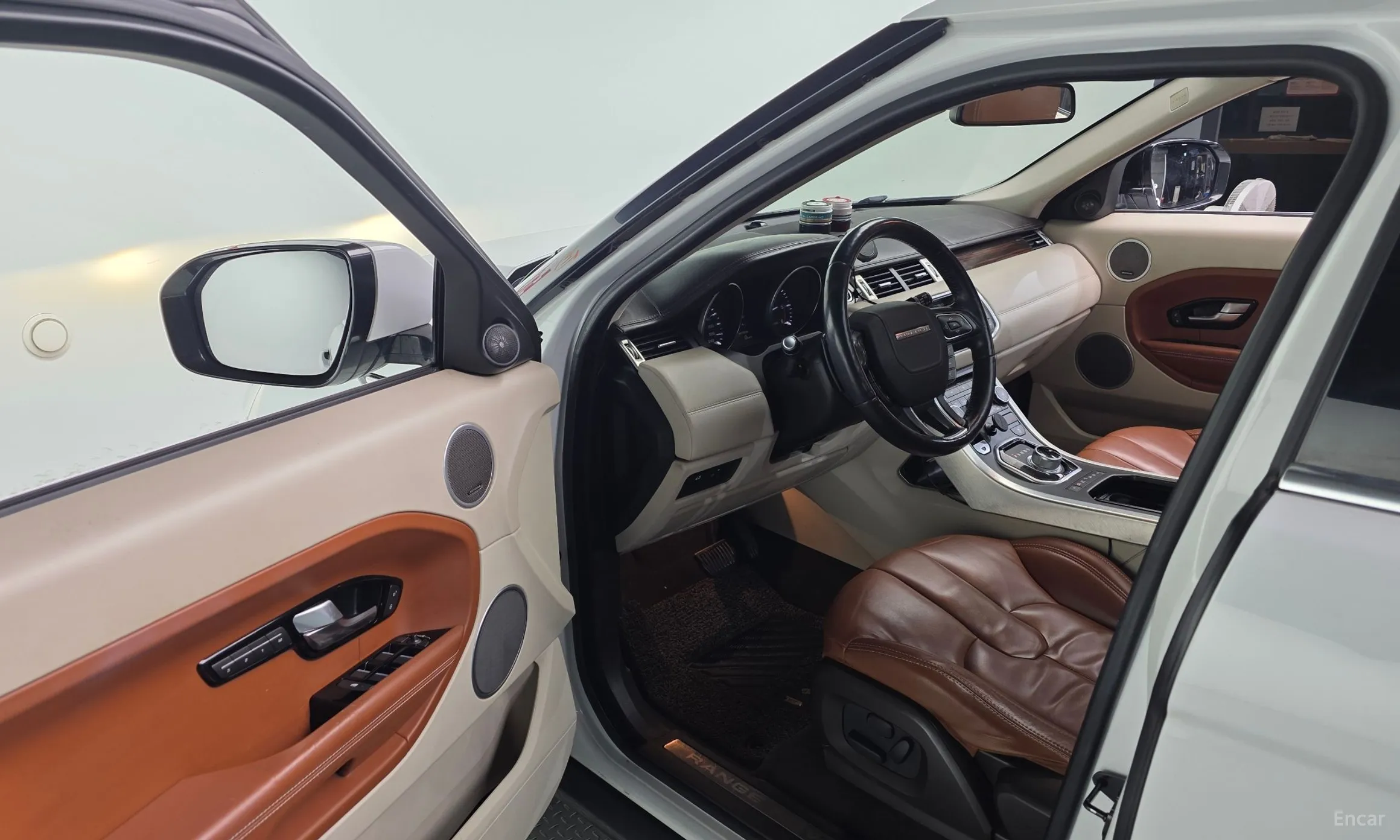 Land Rover Range Rover Evoque превью 11