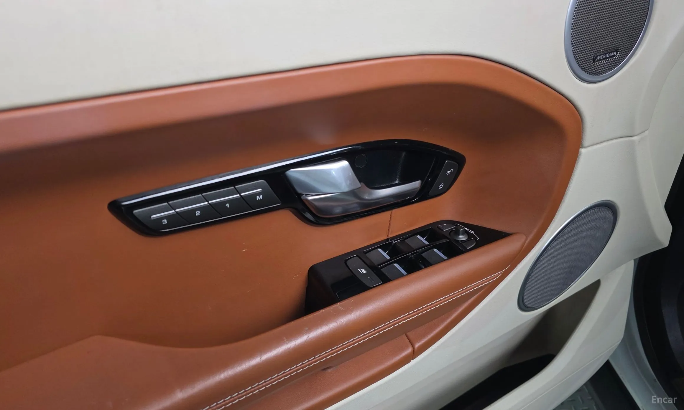 Land Rover Range Rover Evoque превью 17