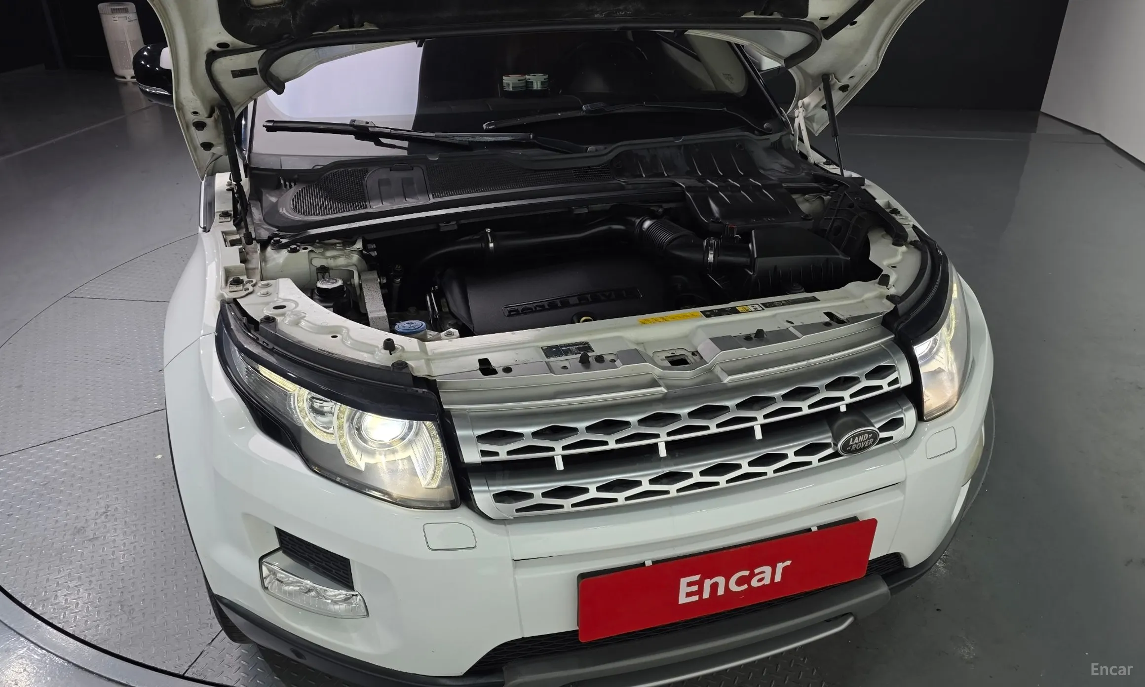 Land Rover Range Rover Evoque превью 6