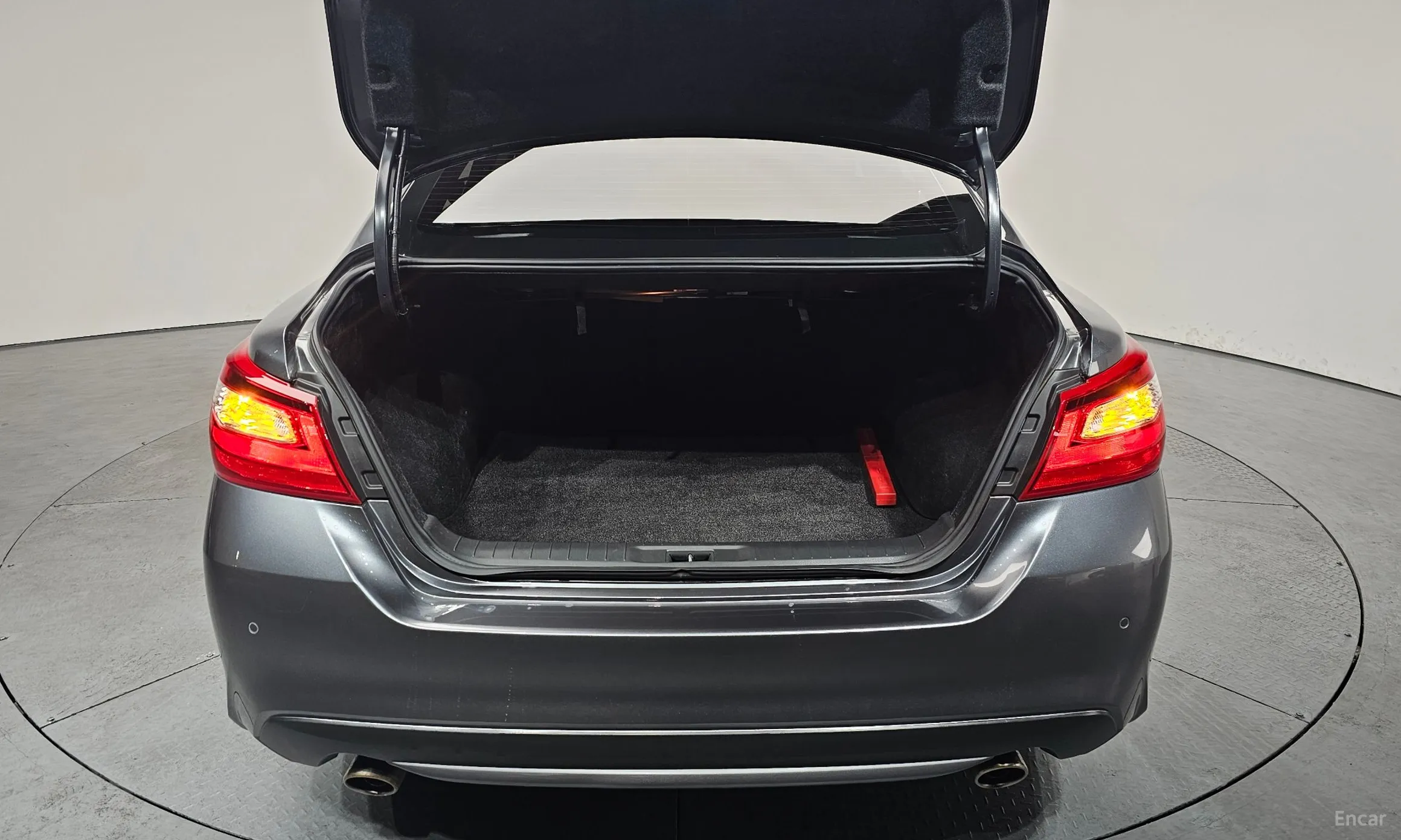 Nissan Altima превью 20