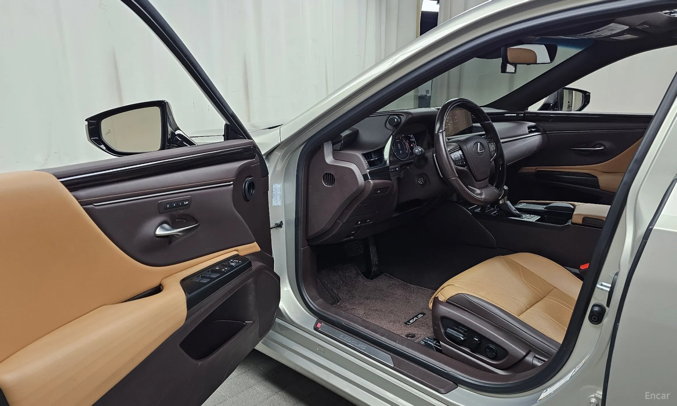 Lexus ES300h 7th Generation превью 10