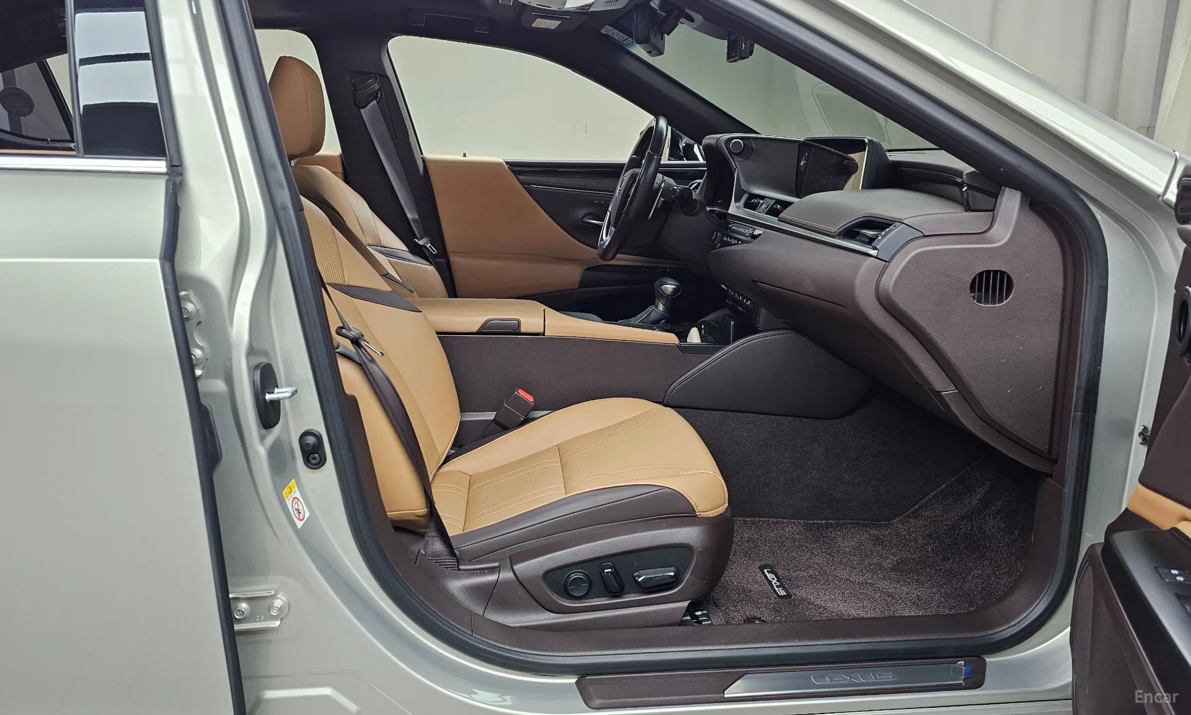 Lexus ES300h 7th Generation превью 11