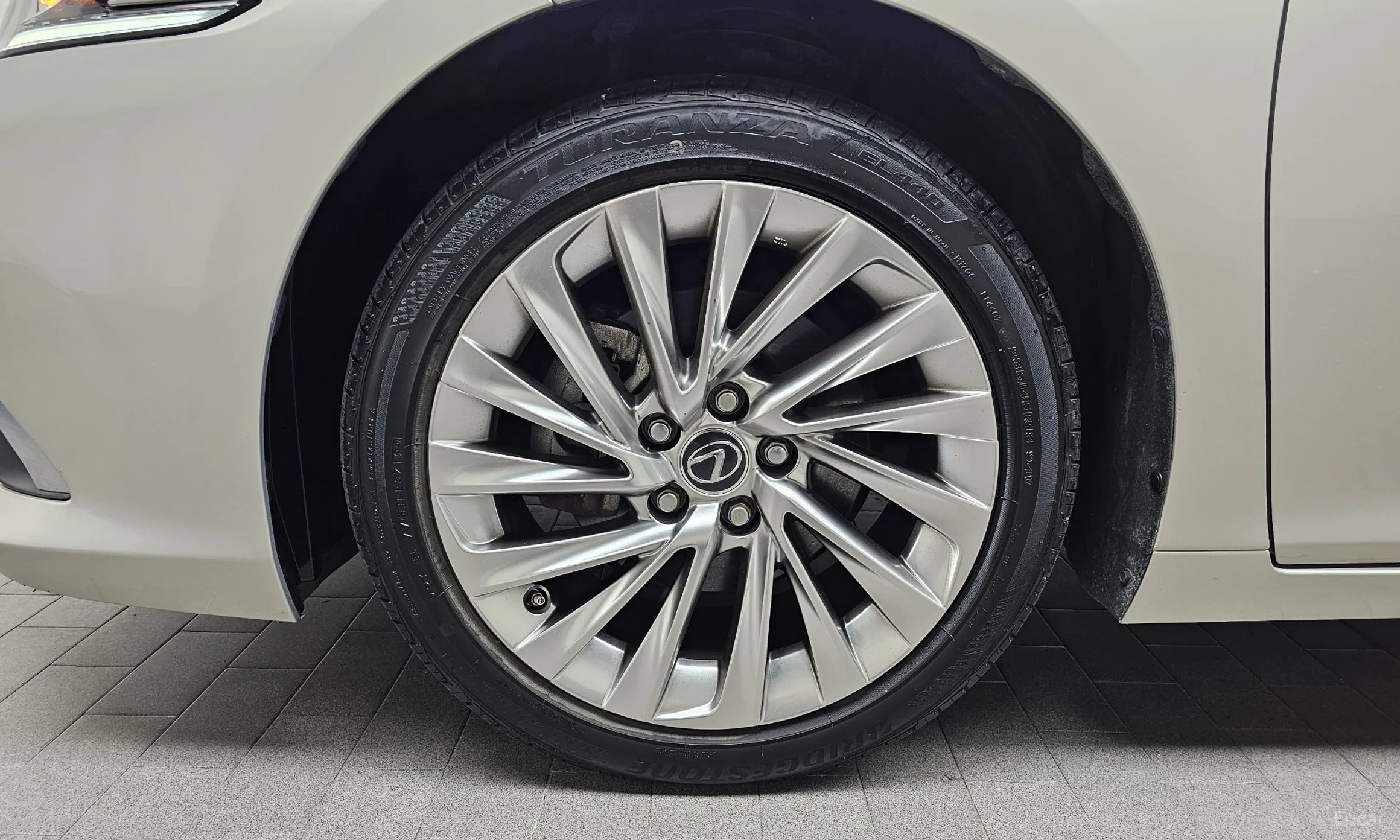 Lexus ES300h 7th Generation превью 5