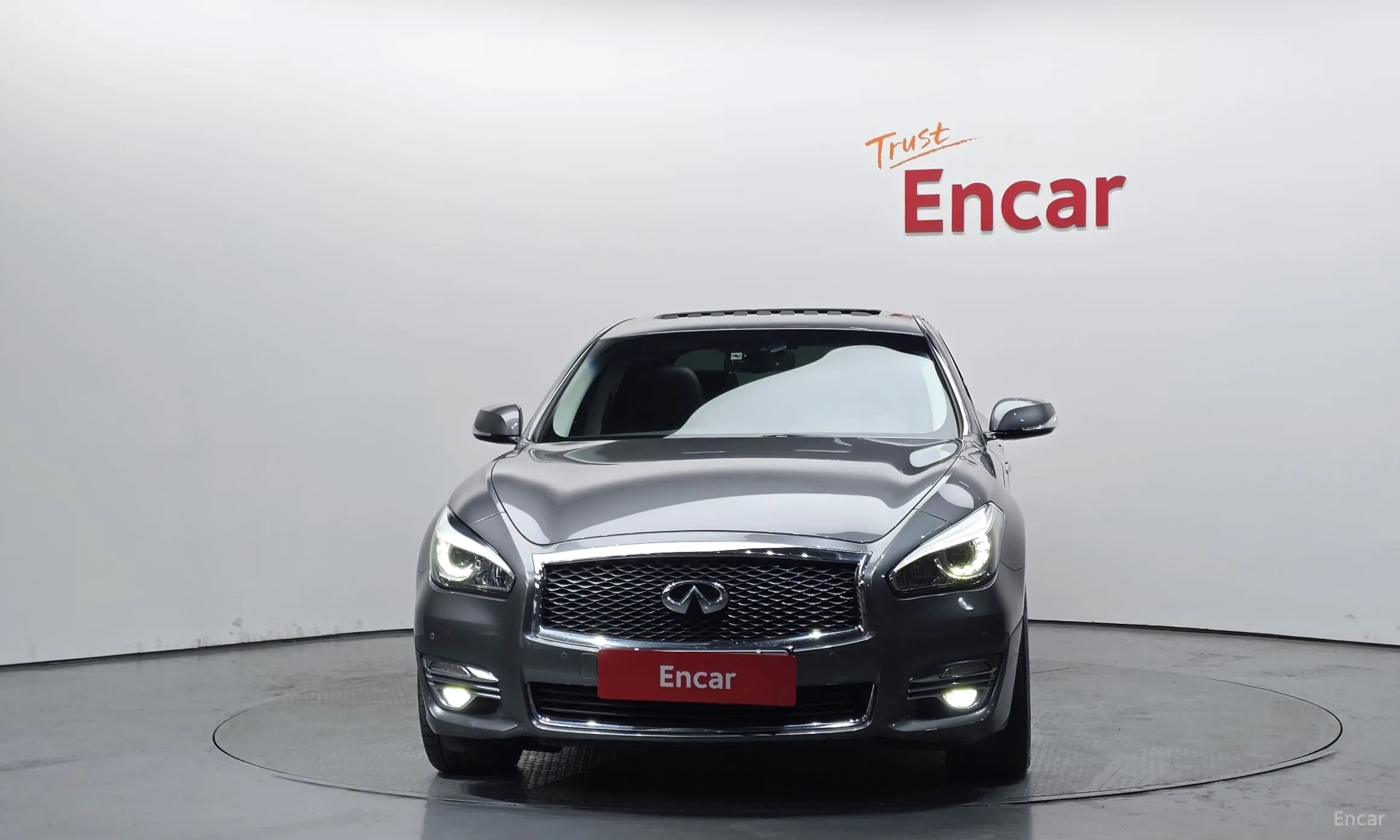 Infiniti Q70 превью 3