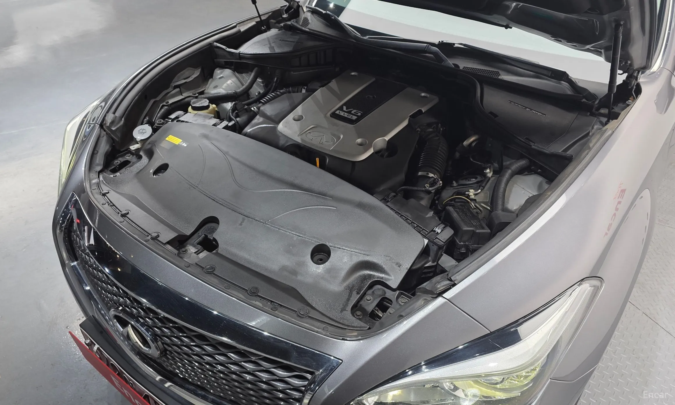 Infiniti Q70 превью 6