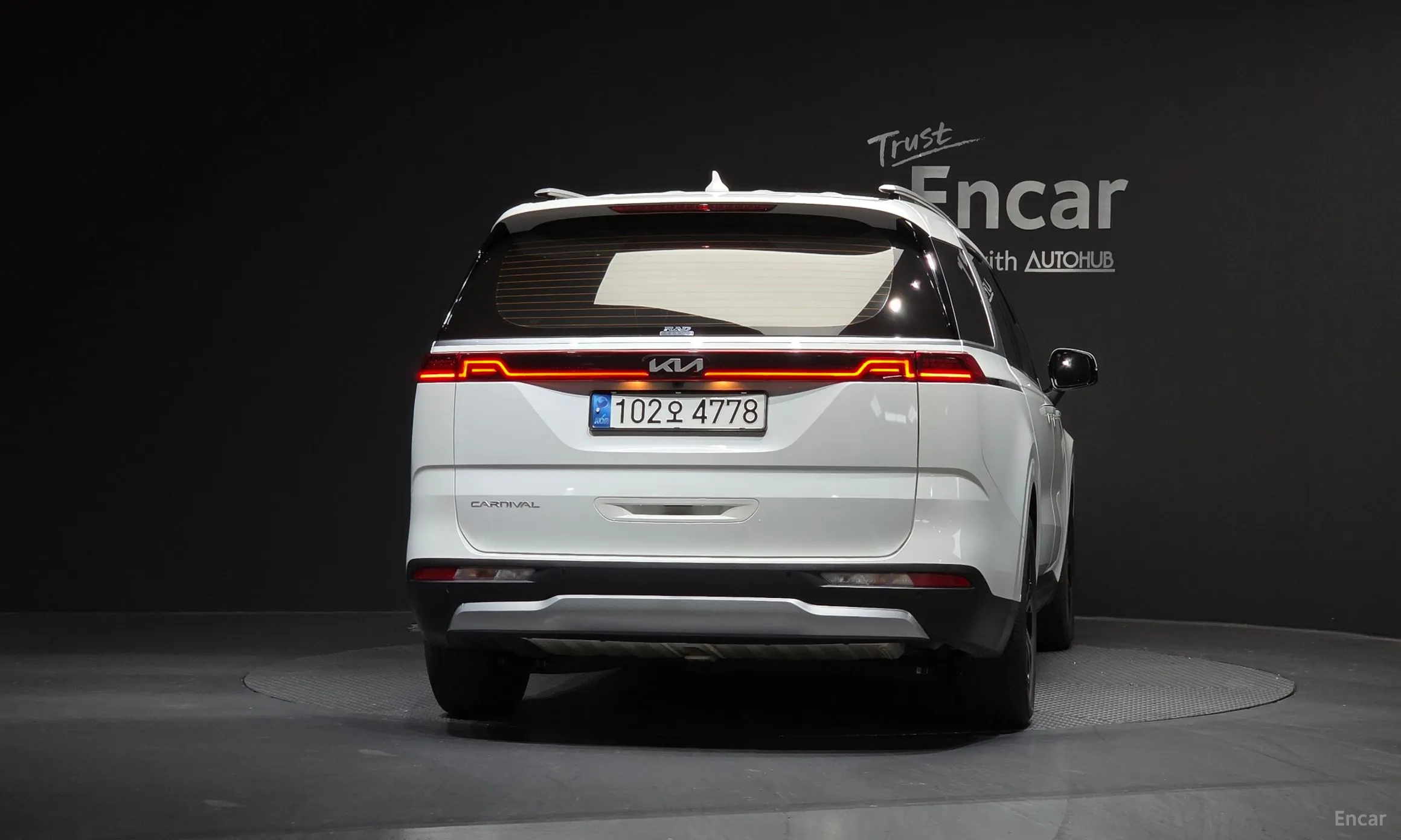 Kia Carnival Gen 4 превью 4