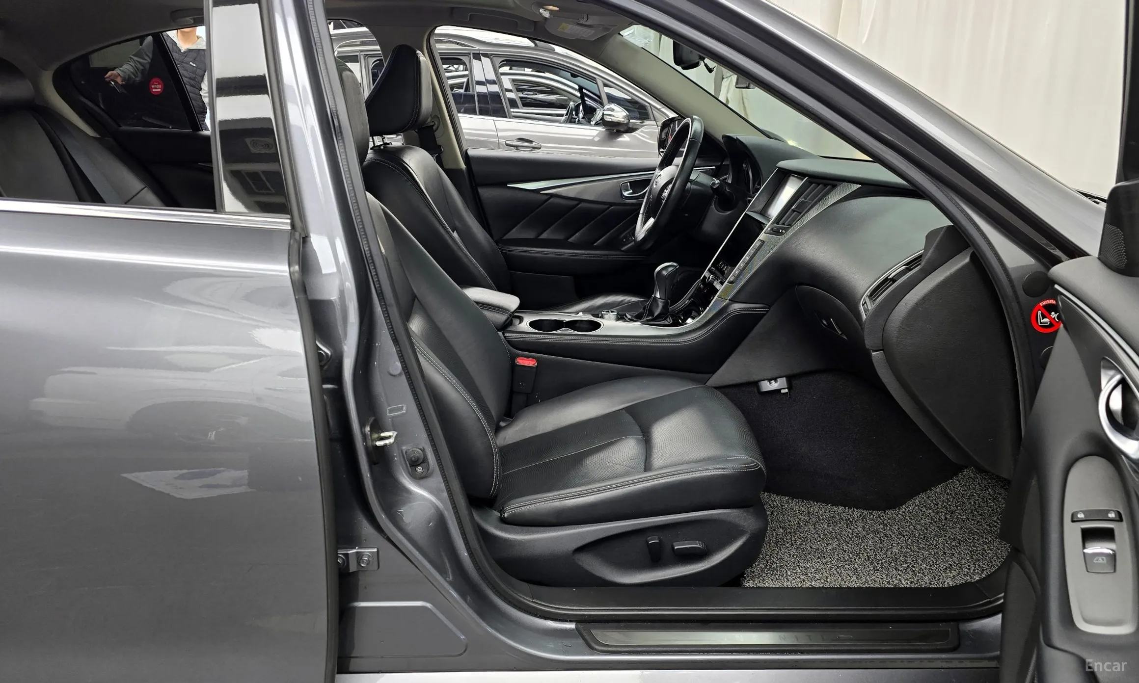 Infiniti Q50 превью 11