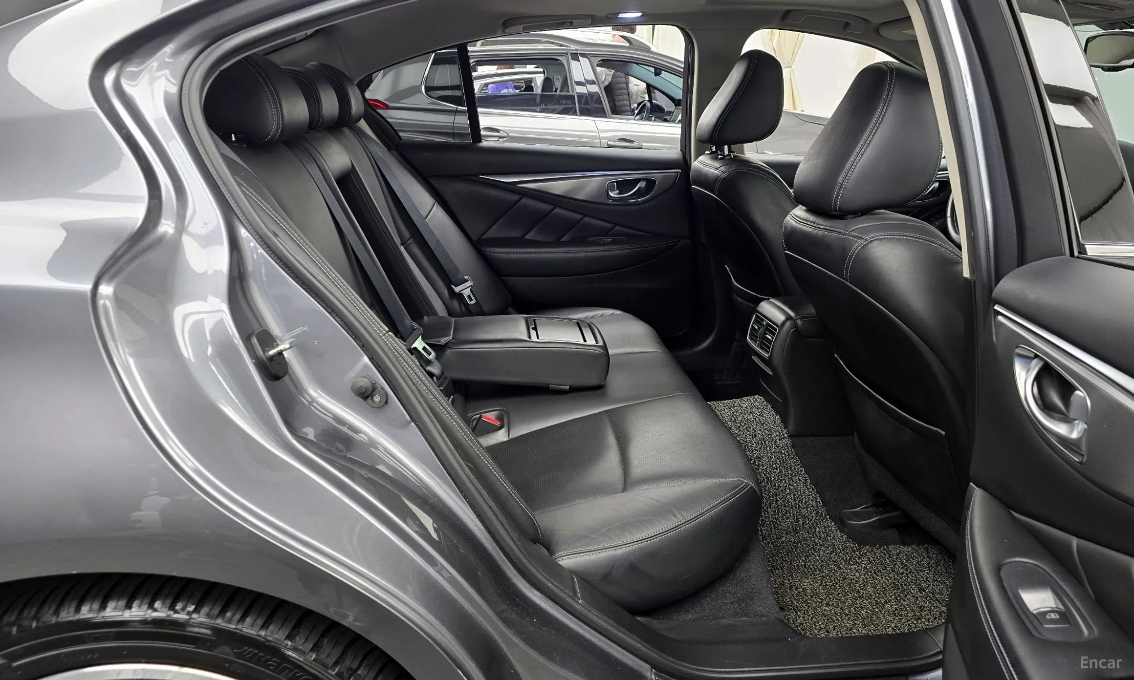 Infiniti Q50 превью 12