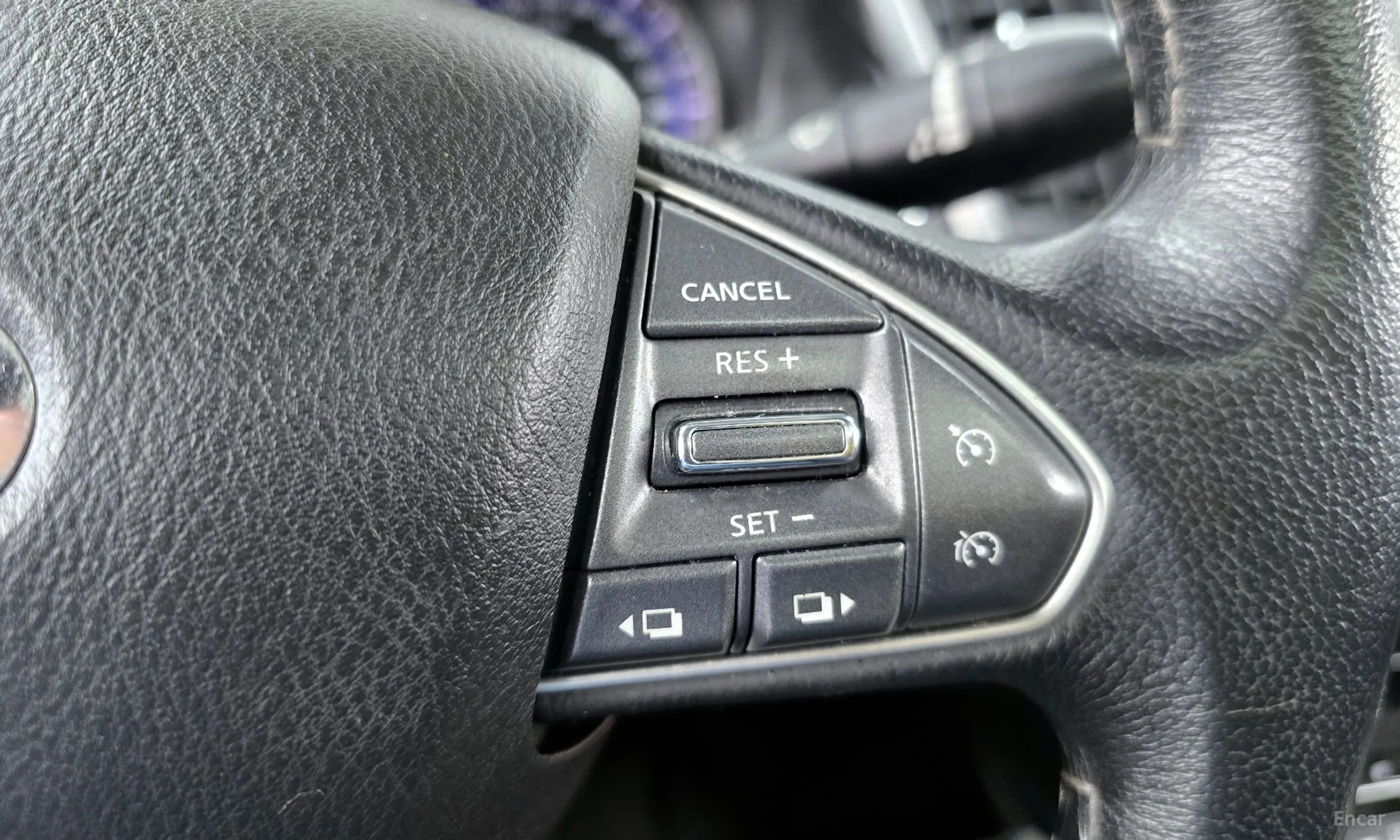 Infiniti Q50 превью 19