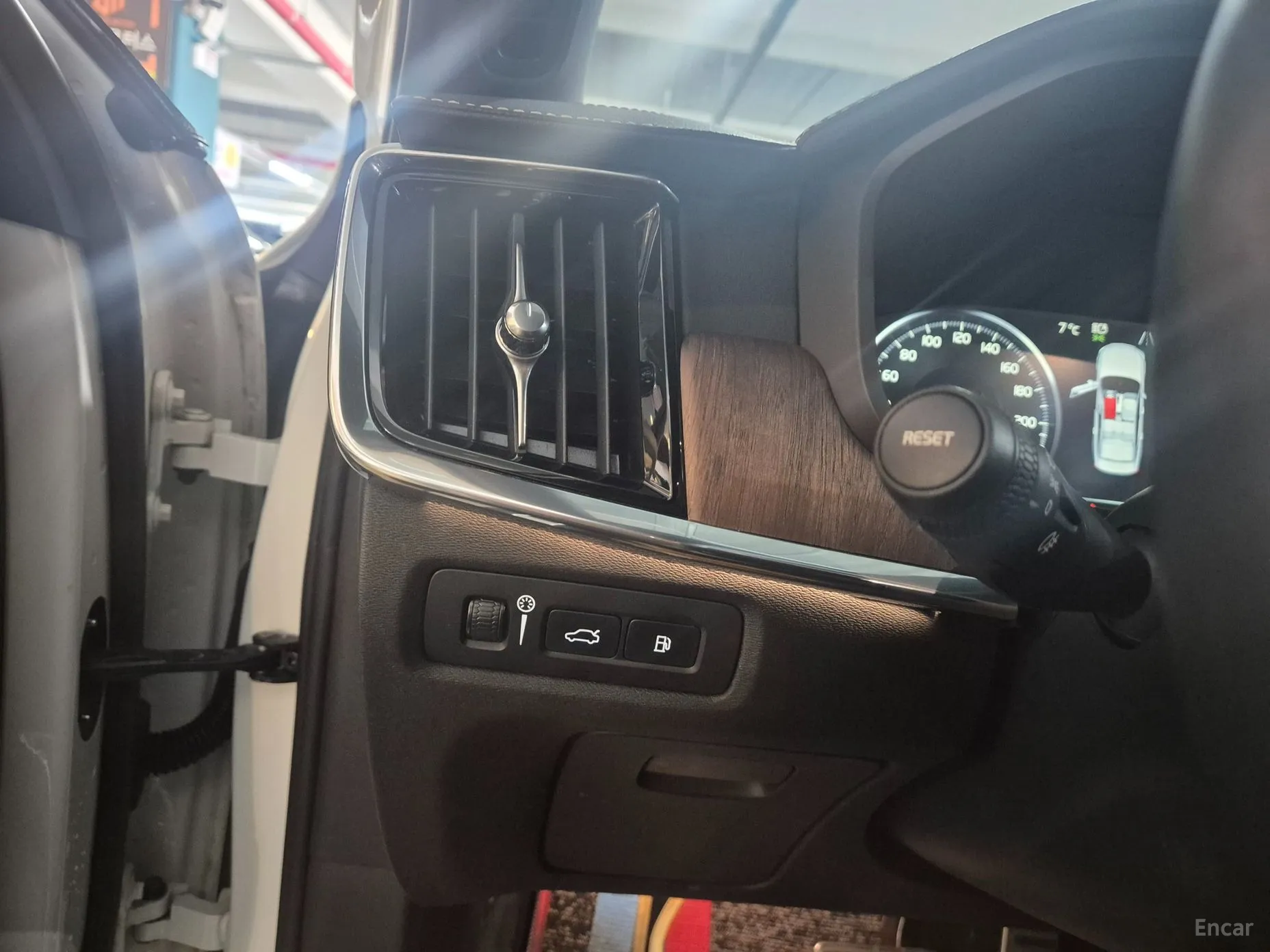 Volvo S90 превью 10