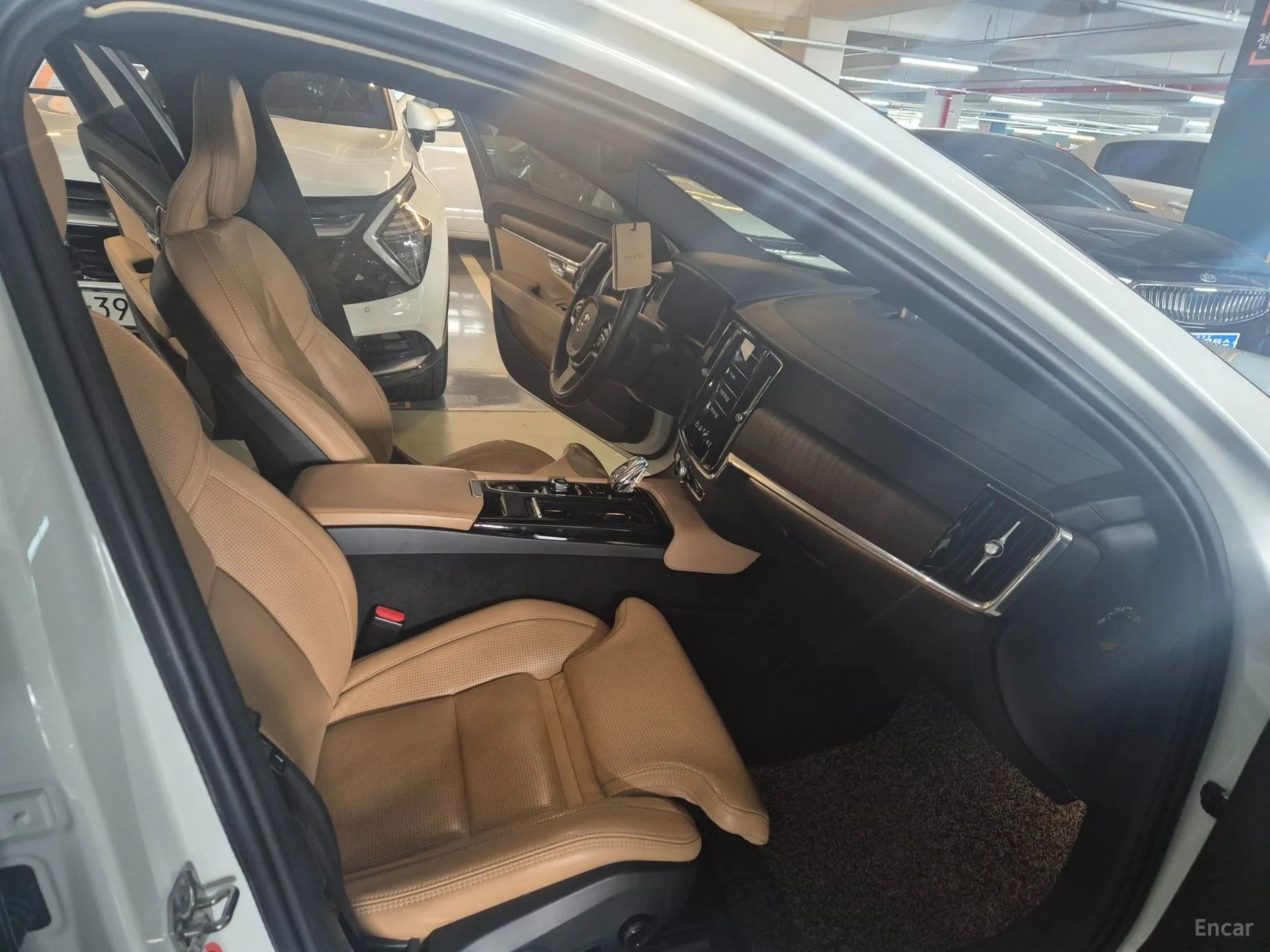 Volvo S90 превью 11