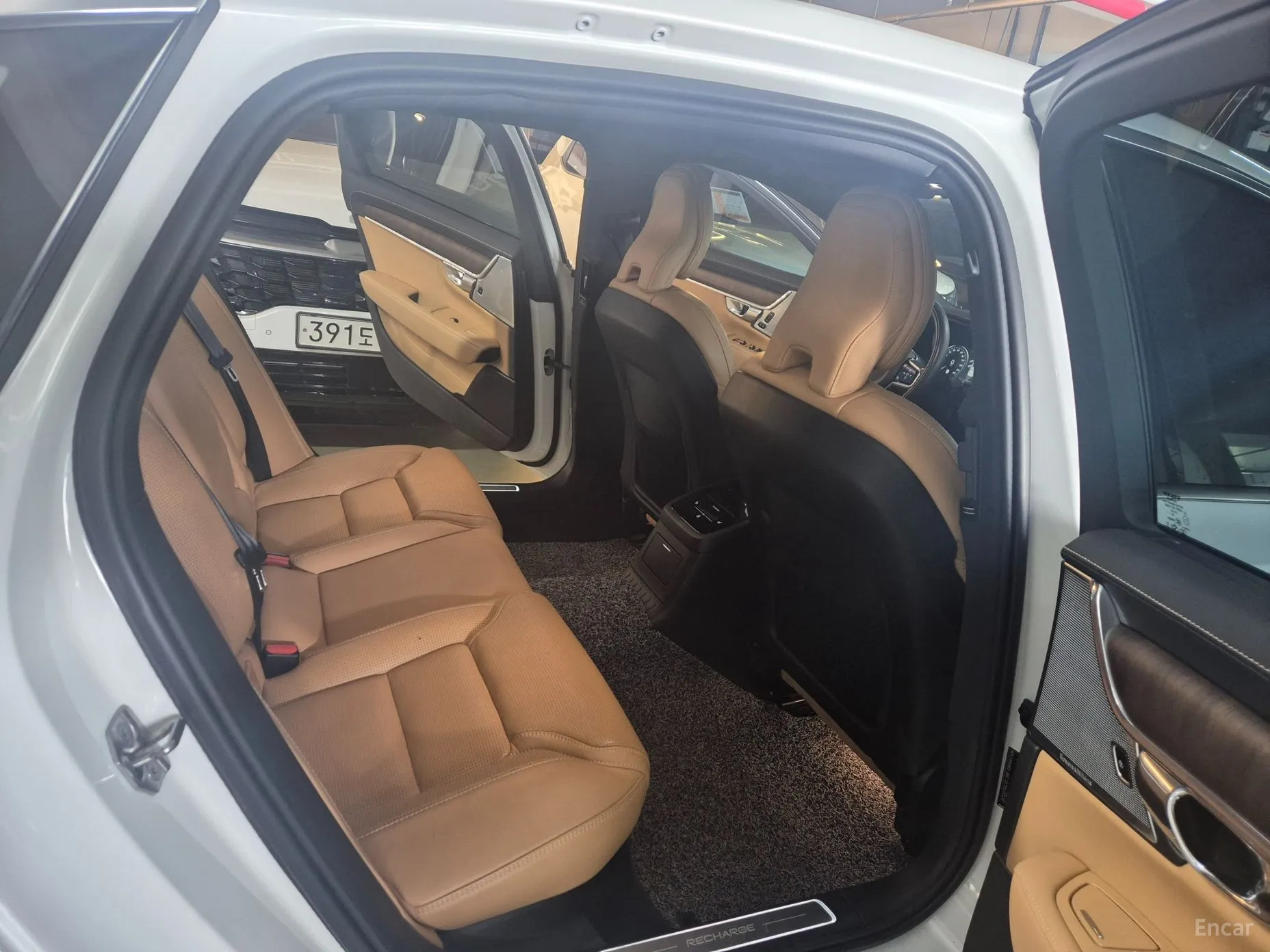 Volvo S90 превью 12