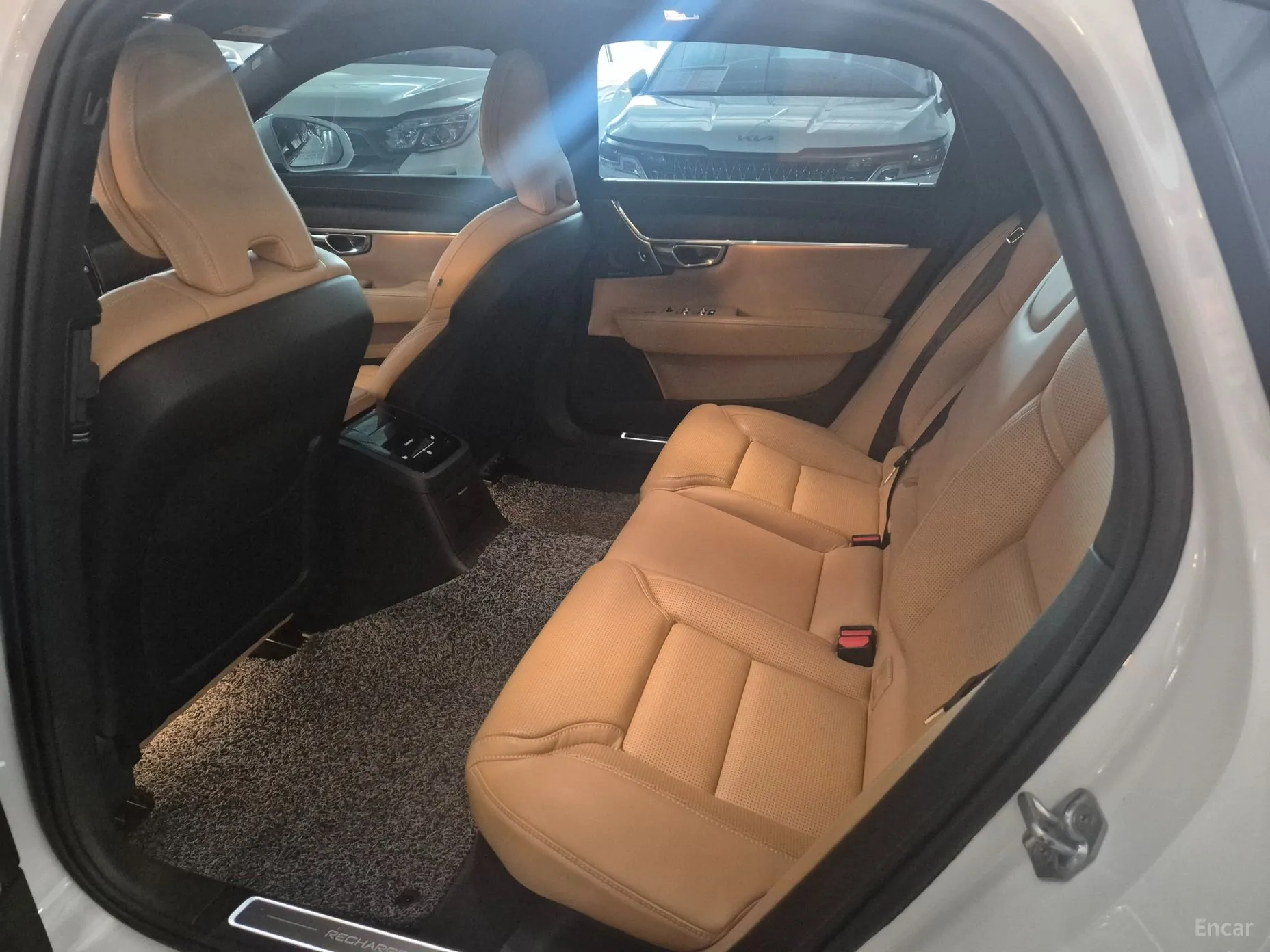 Volvo S90 превью 13