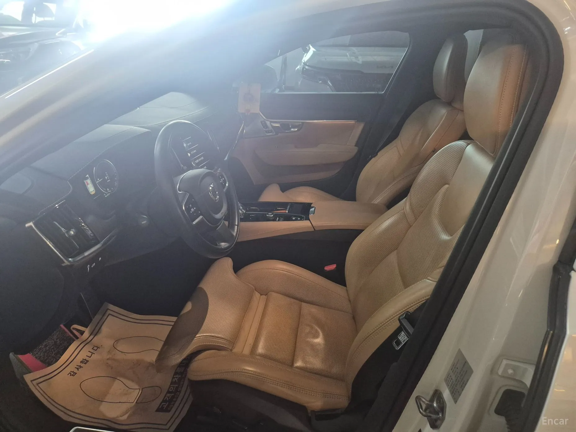 Volvo S90 превью 14