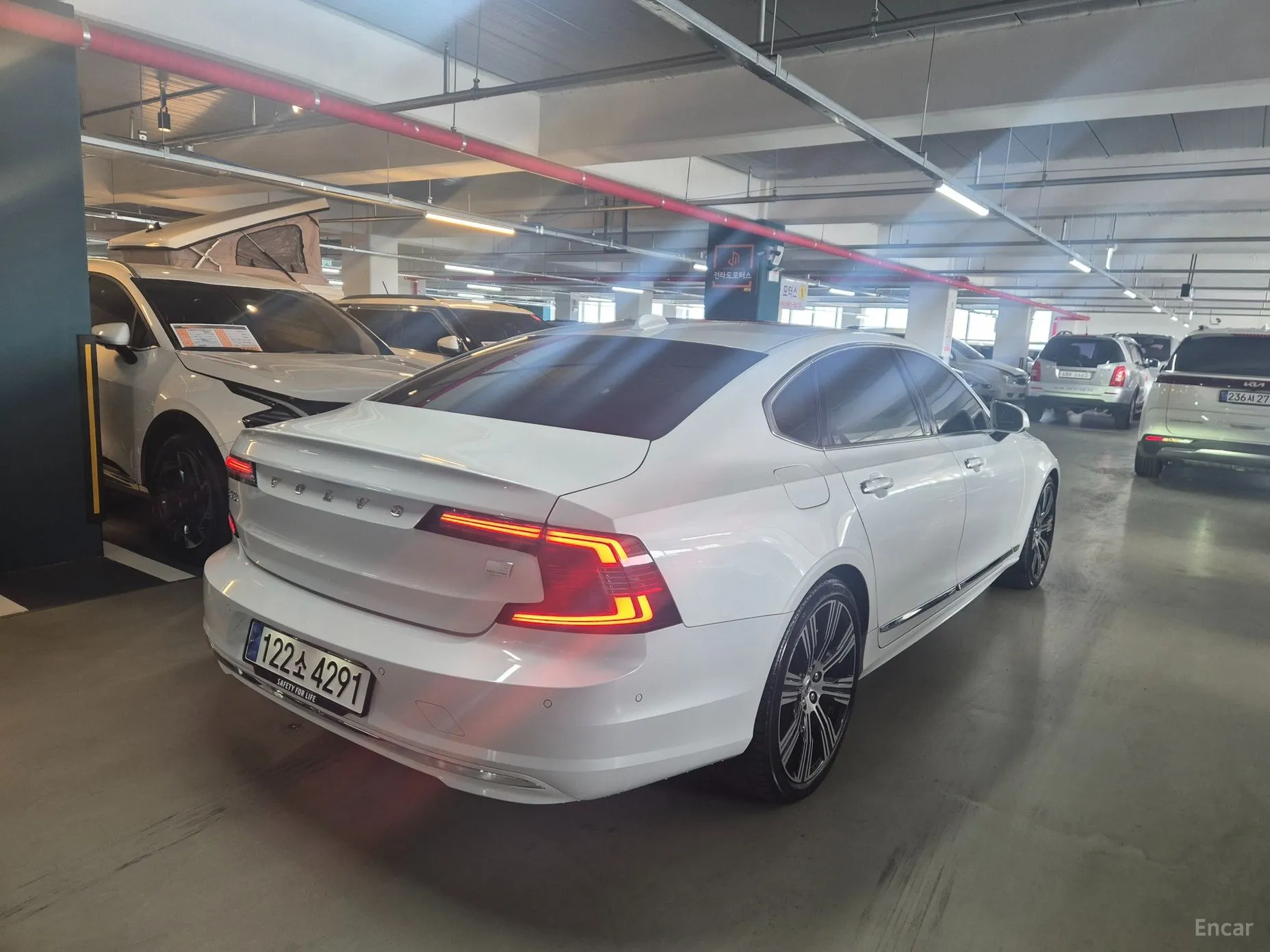 Volvo S90